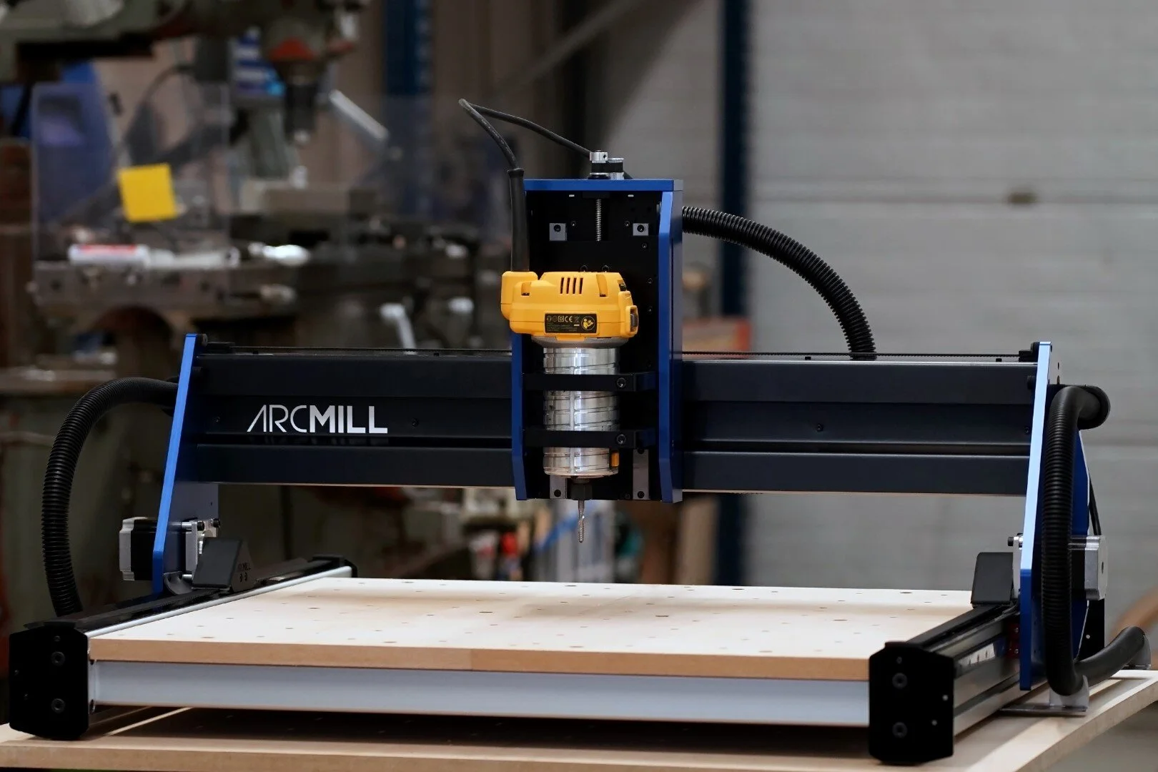 ARCMILL: Benchtop CNC-Router