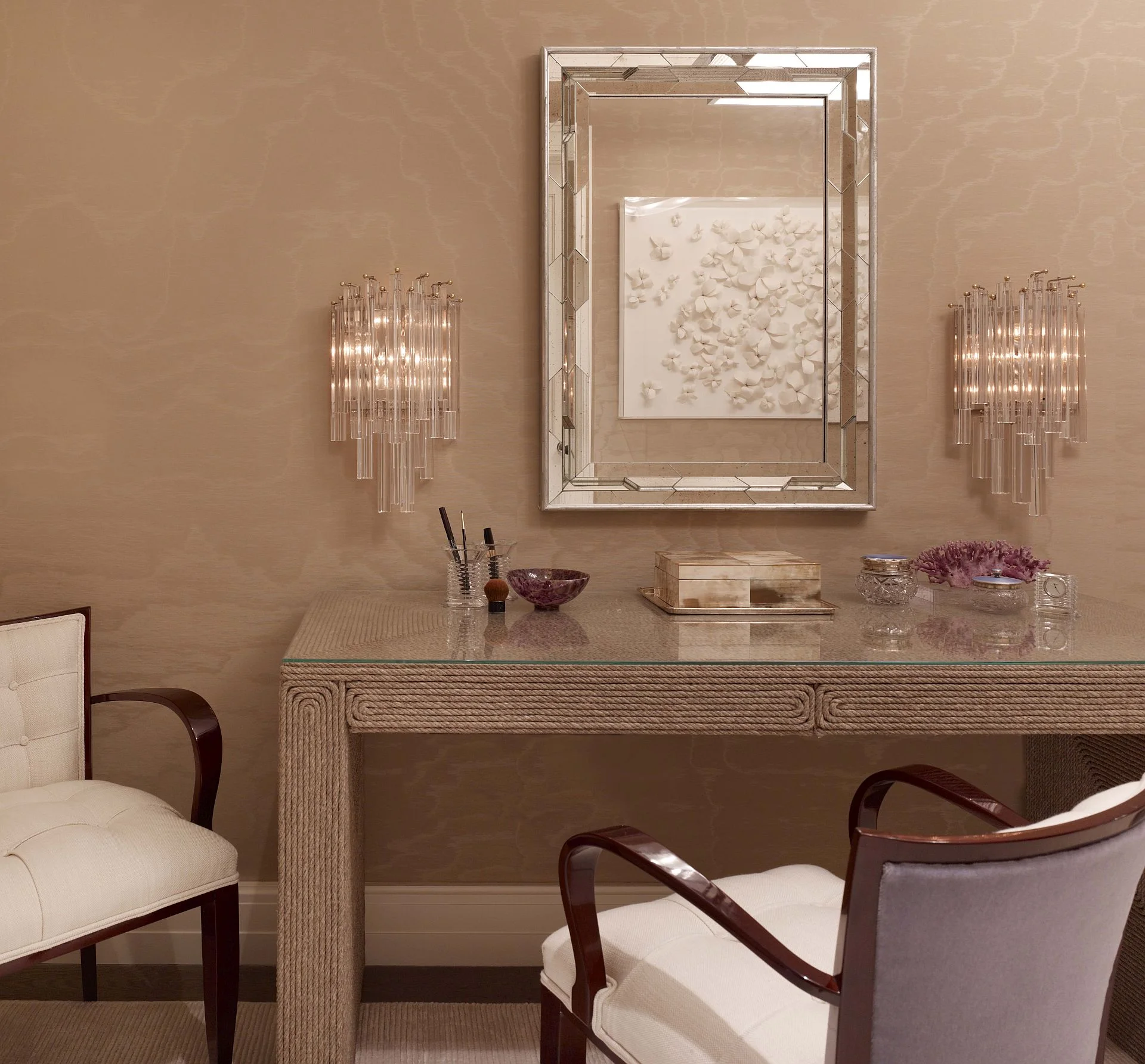 22_Suite 2 Dressing table1_final.jpg