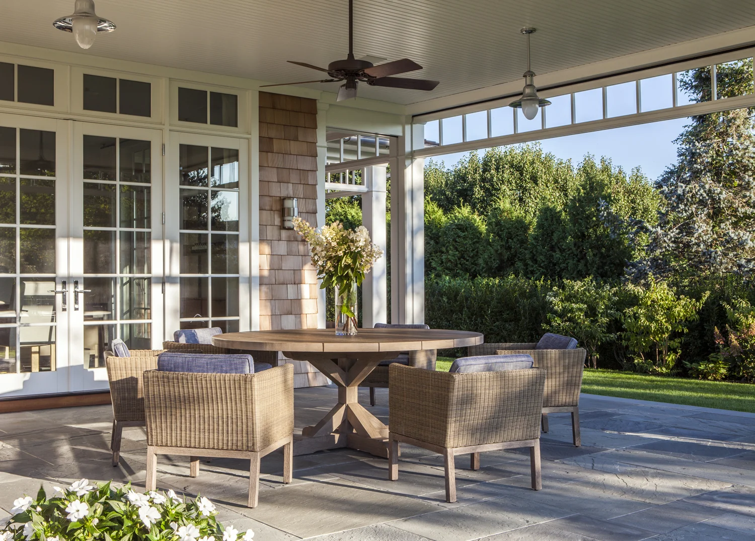 29_22_Exterior Porch.jpg