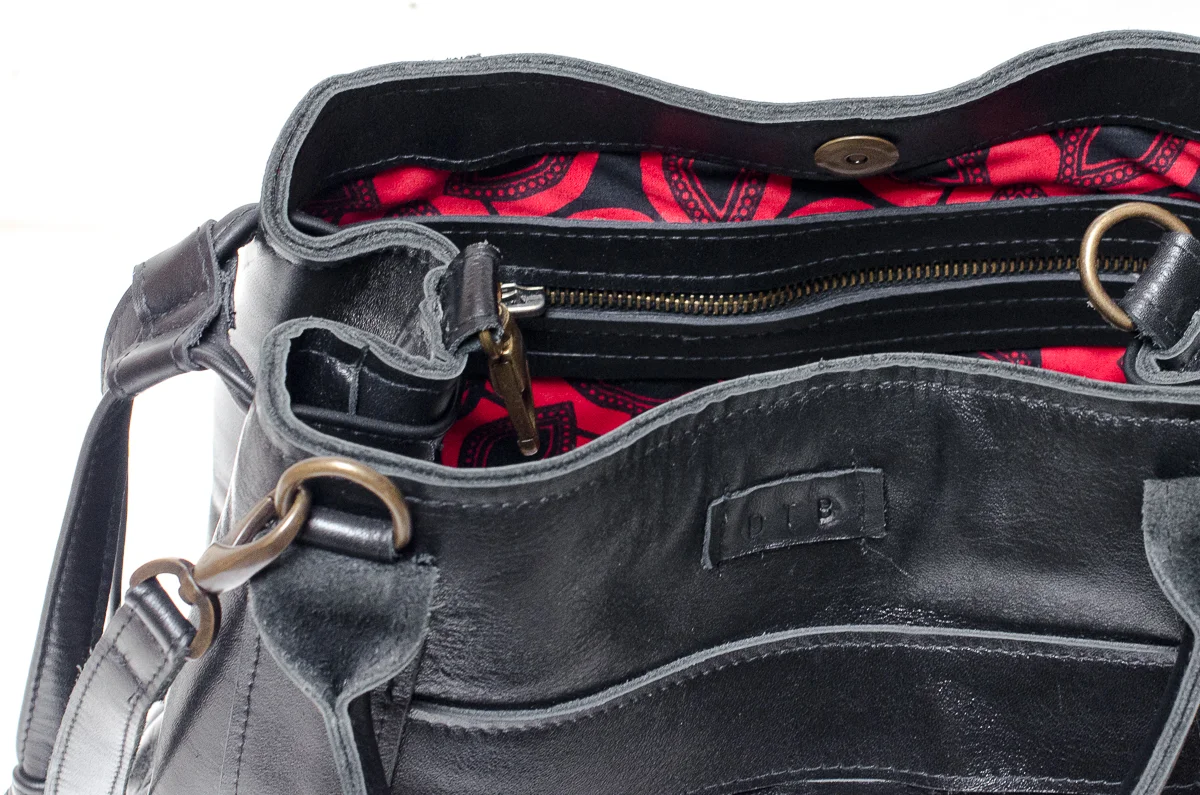 DoubleTroubleBologna-BAG-2.jpg