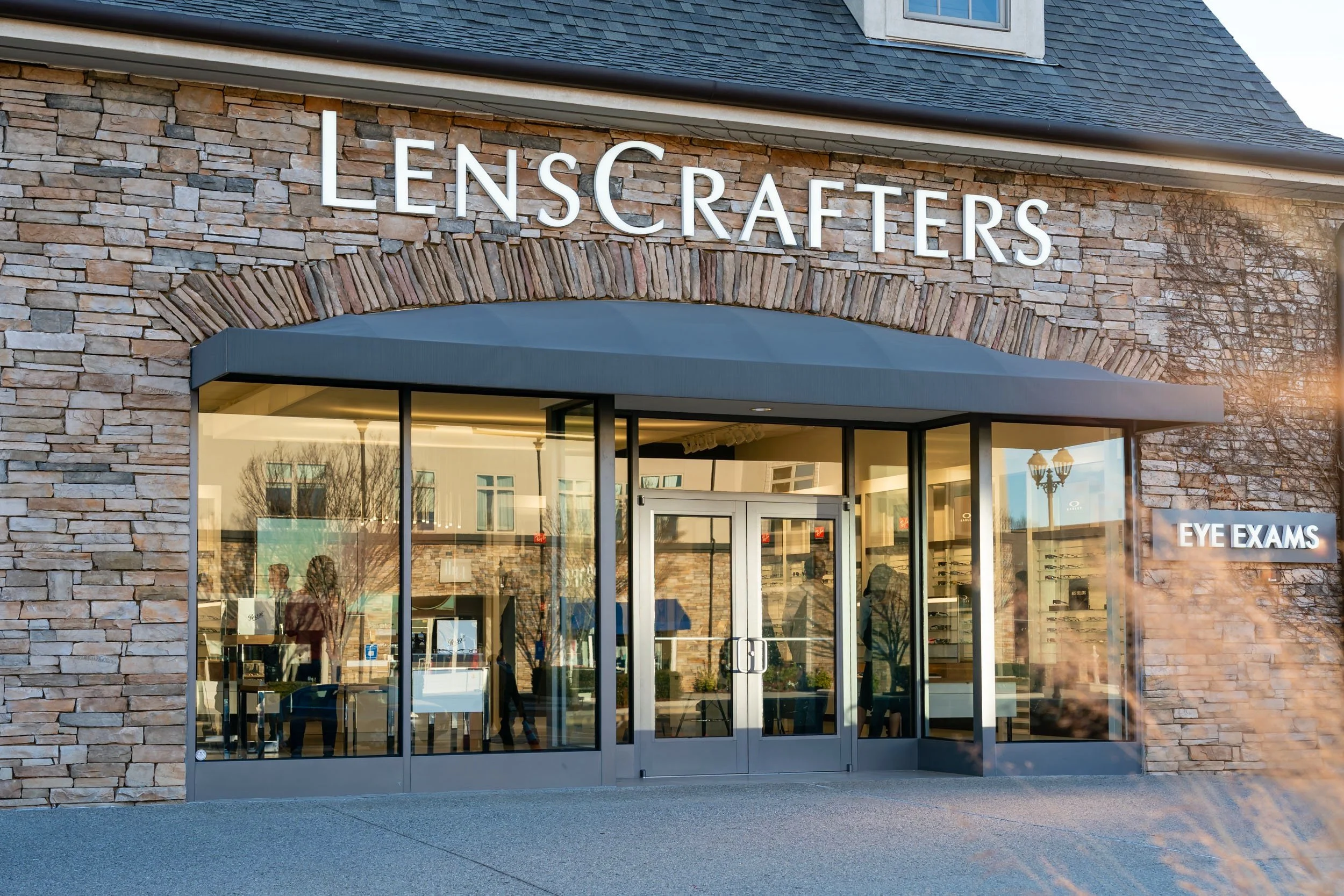 _________ LENSCRAFTERS //