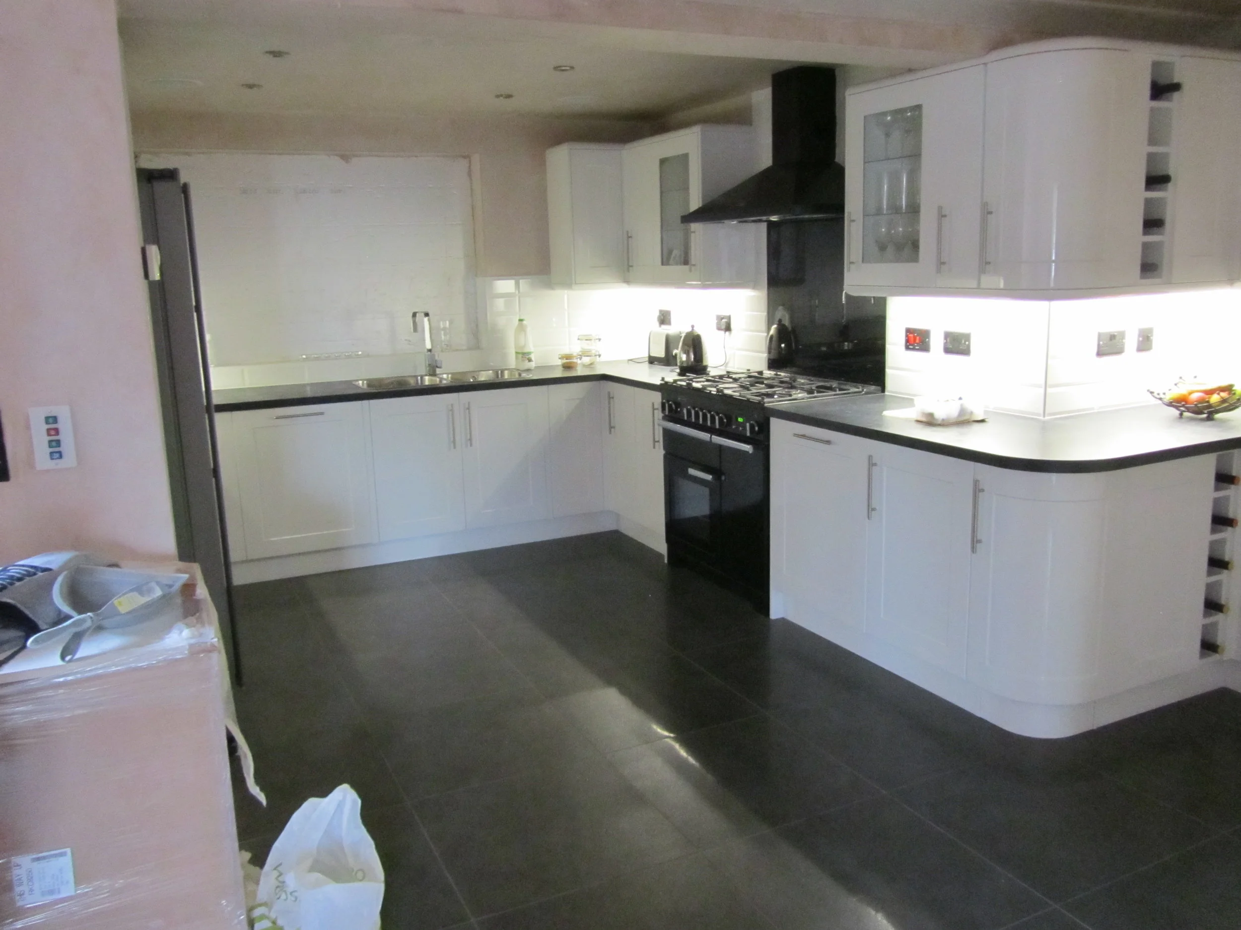 Contemporary Kitchen Interior 05 - Speedwell Access House - Beverley Architects - Samuel Kendall Associates