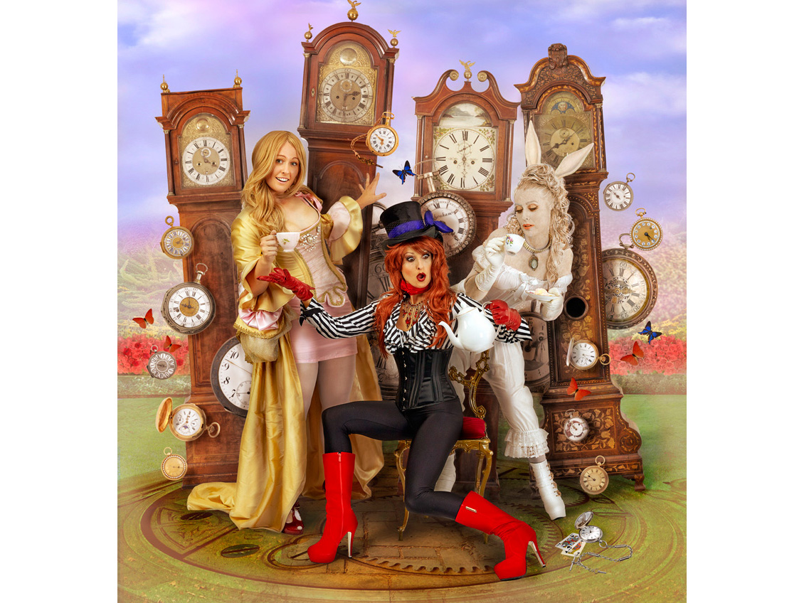 Hatter and the Clocks 800px.jpg