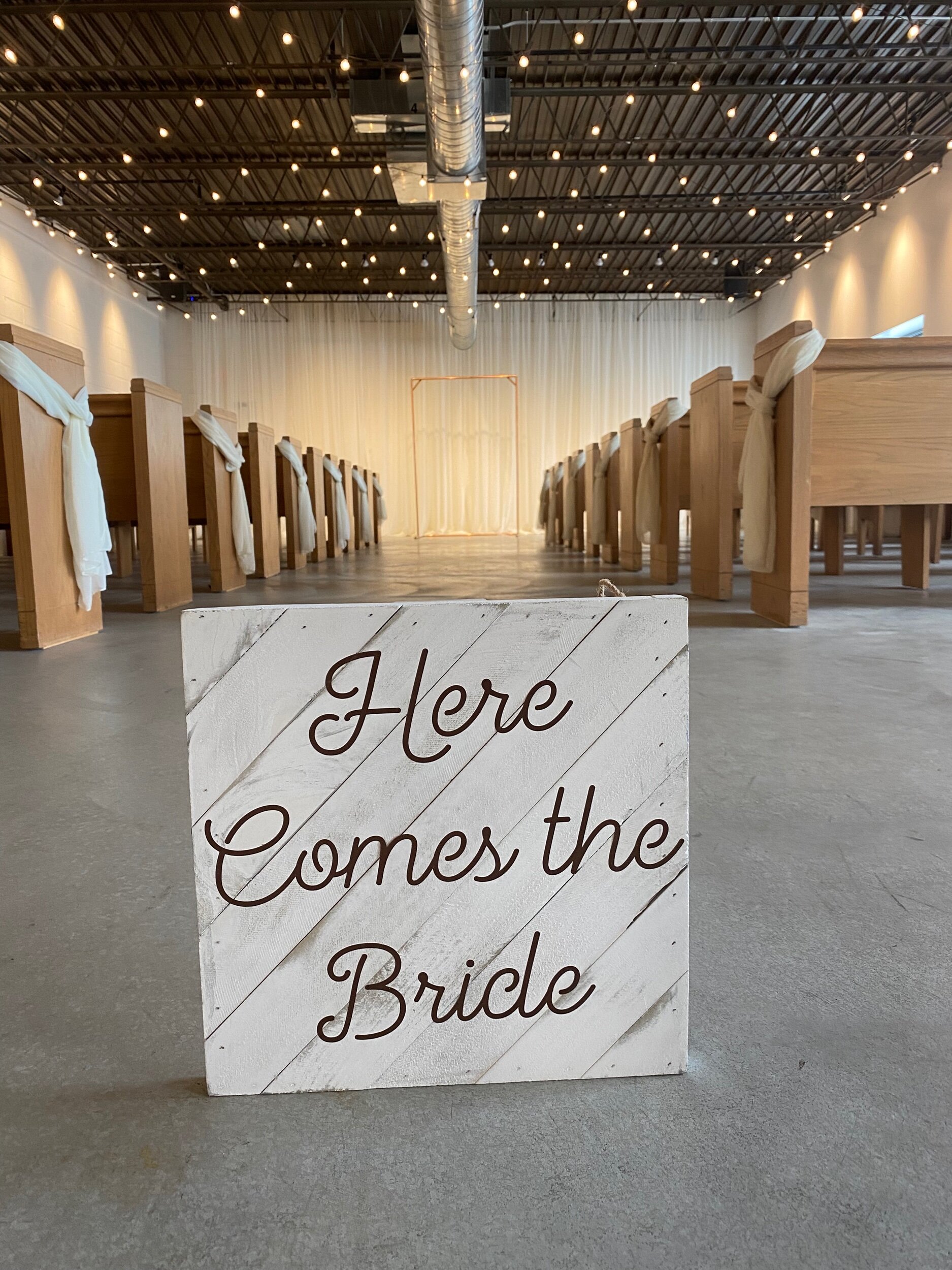 Here Comes the Bride sign