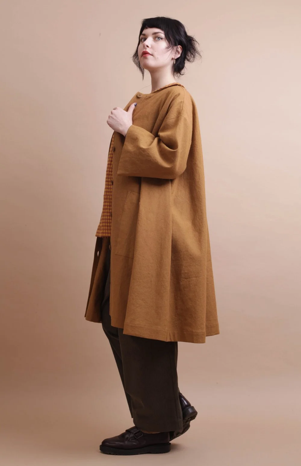 Nadinoo_Bronze_Trapeze_jacket_7.jpg
