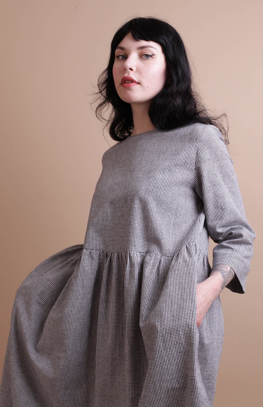 Nadinoo_Emi_dress_micro_gingham_11.jpg