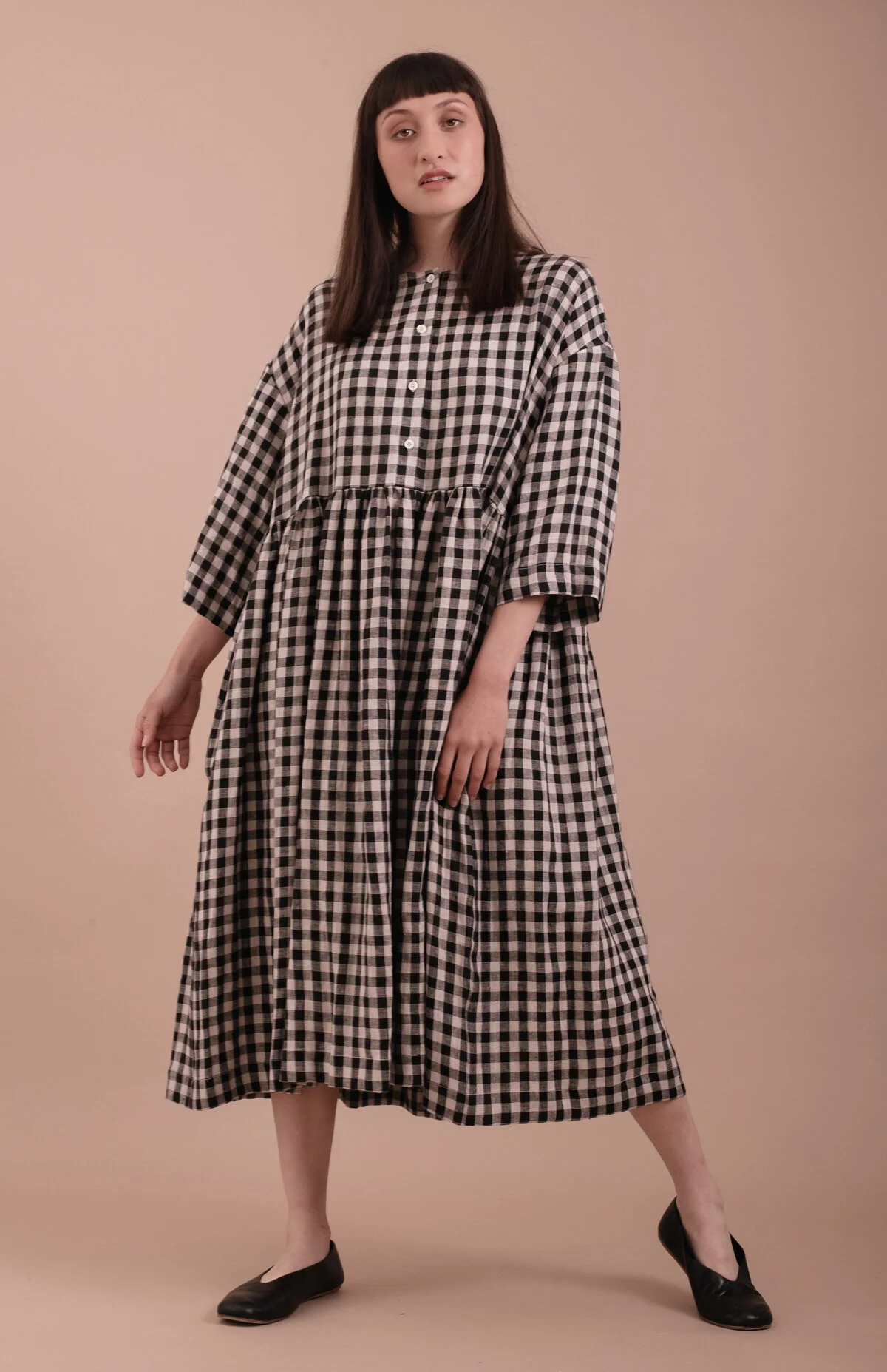 Nadinoo_slow-day-dress_b:w_gingham-8.jpg