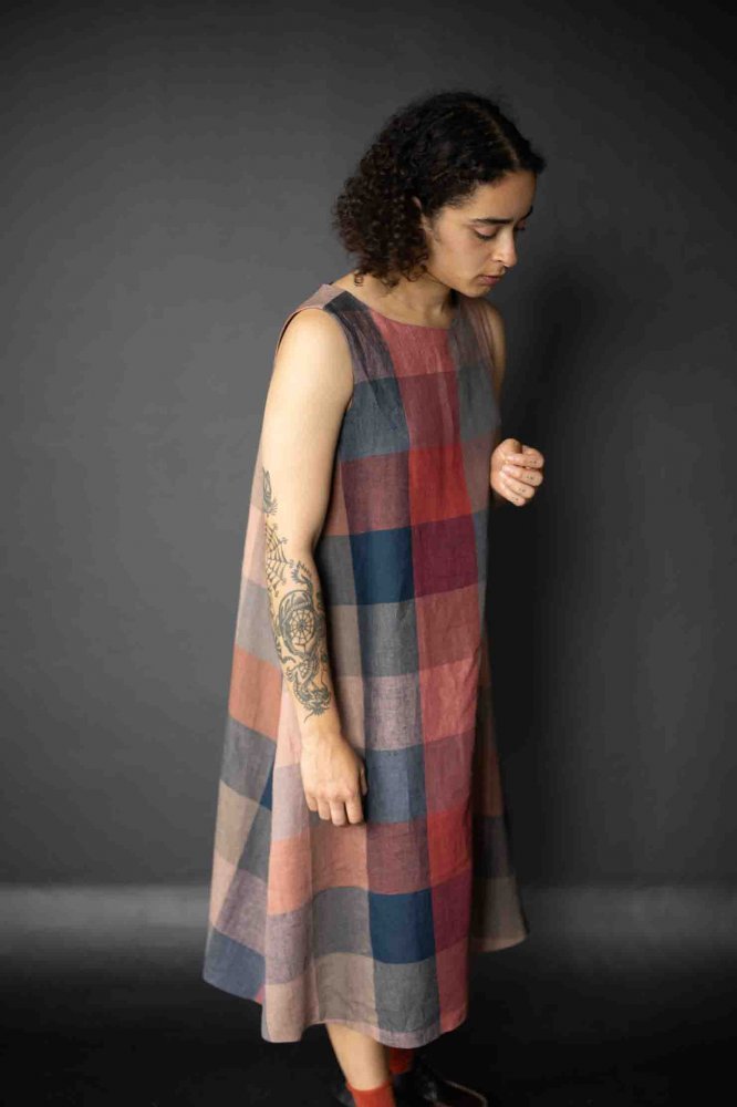 The Trapeze dress Sewing Pattern - Merchant & Mills  Nadinoo