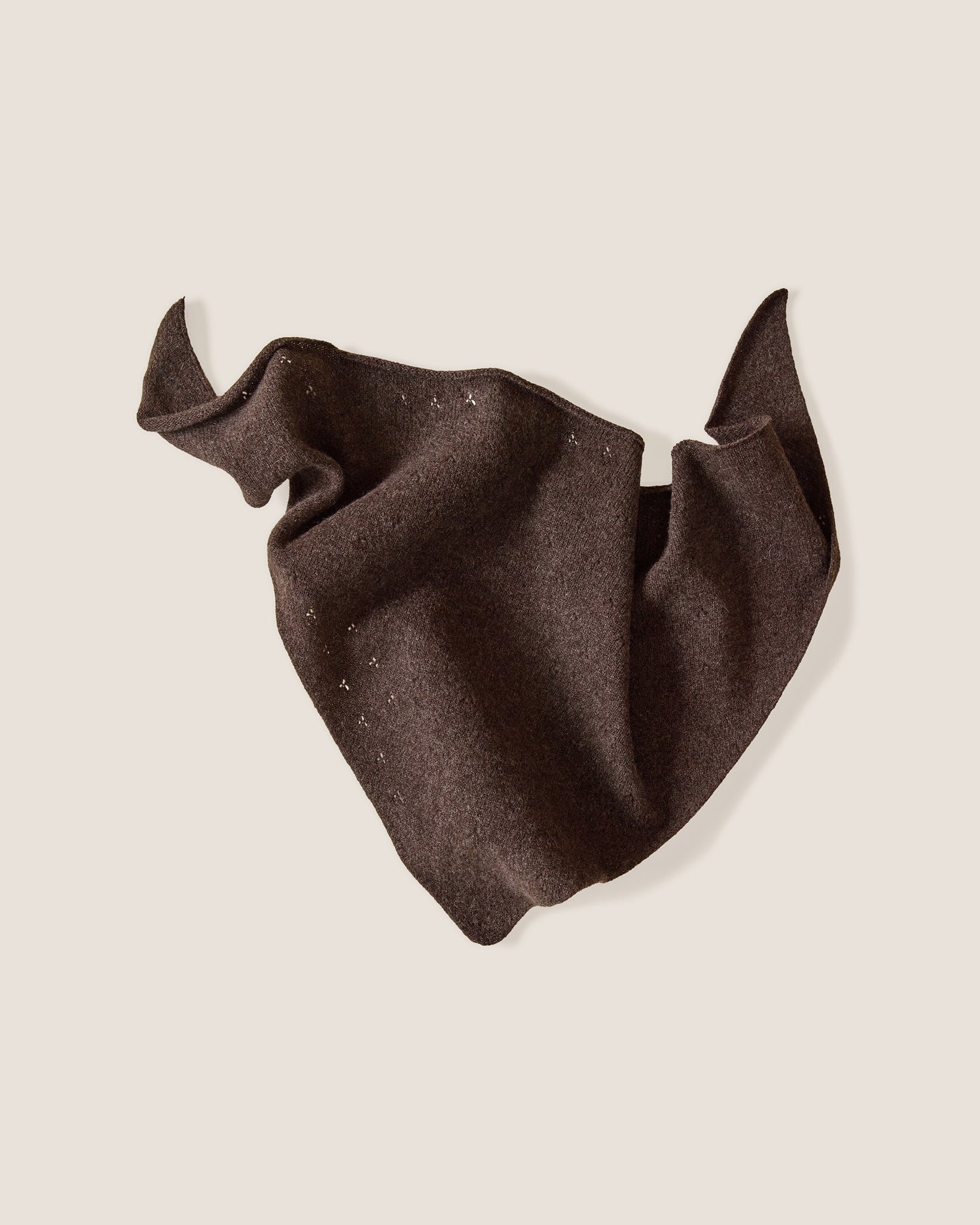 ROVE-knitwear-lambswool-neckerchief-brown_3000x.jpg