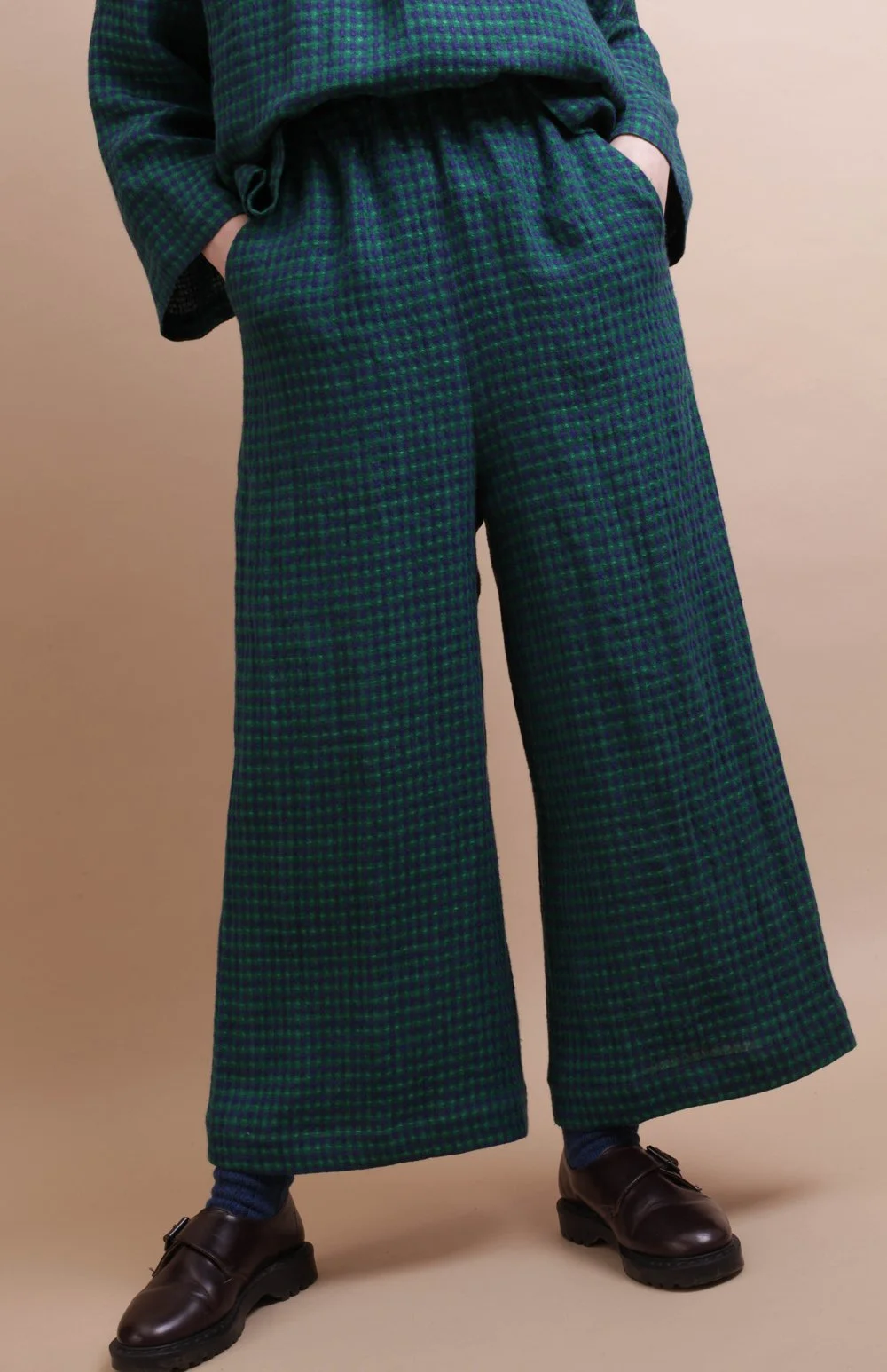 Nadinoo_Navy_Green_check_trousers_1.jpg