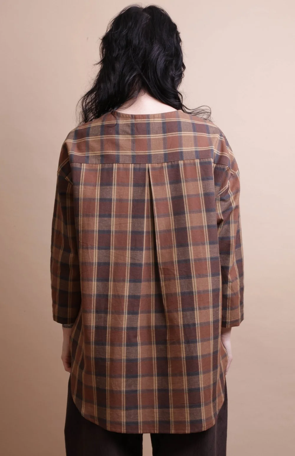Nadinoo_coffee_Plaid_shirt_17.jpg
