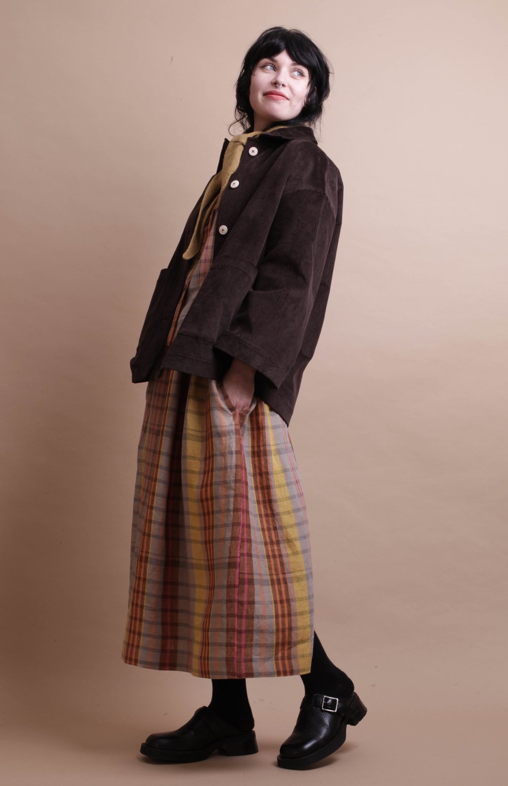 Nadinoo_Coffee_corduroy_workers_Jacket_19.jpg