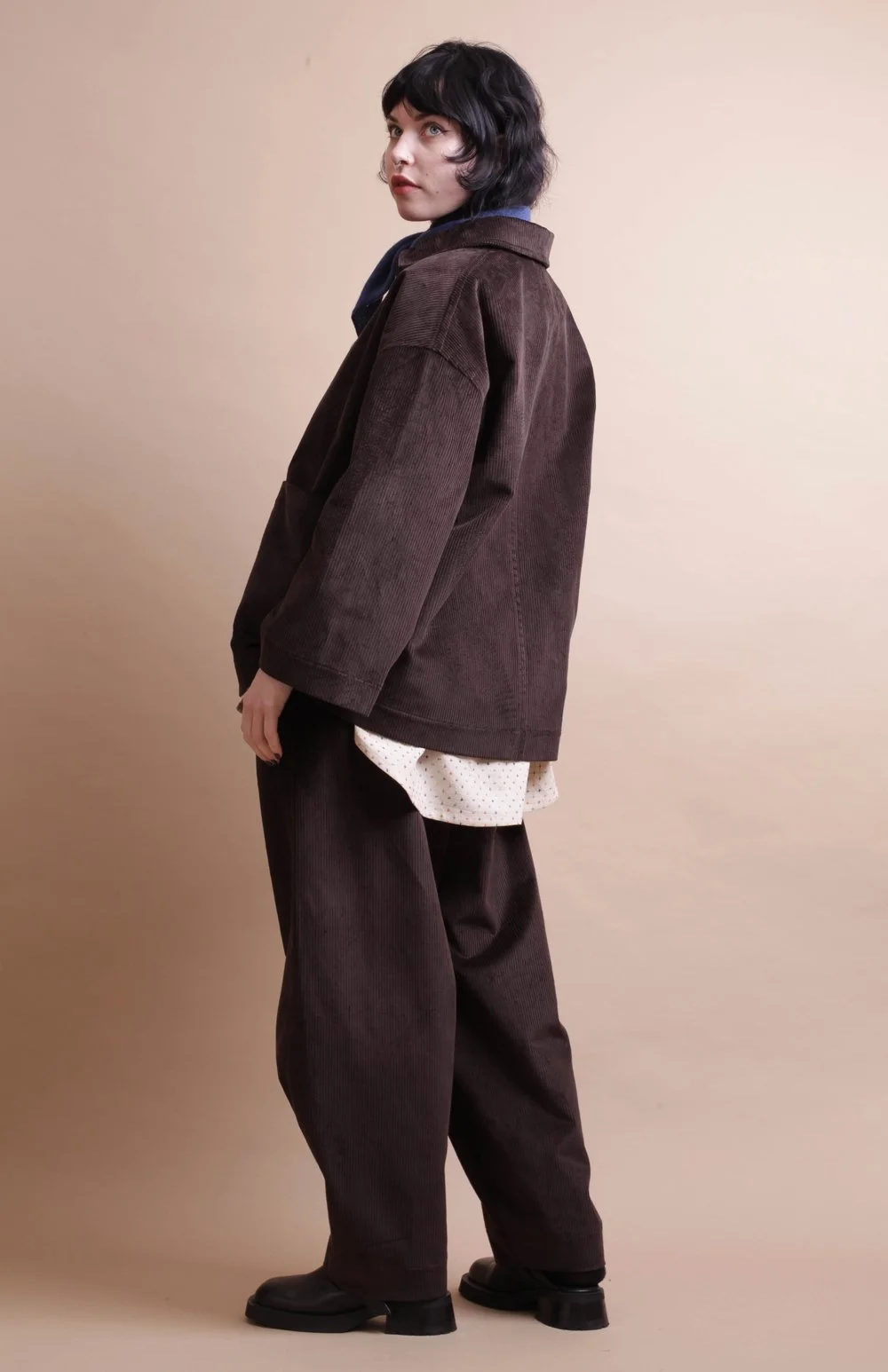 Nadinoo_Coffee_corduroy_balloon_trousers_7.jpg
