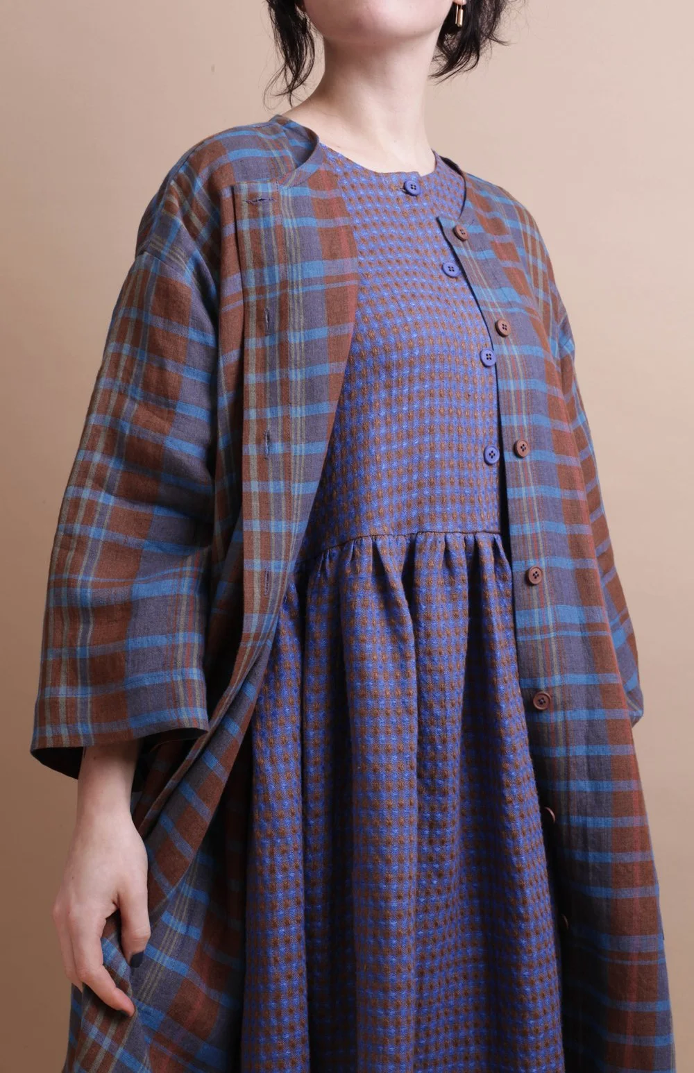 Nadinoo_Trapeze_jacket_Brown_Blue_plaid_32.jpg