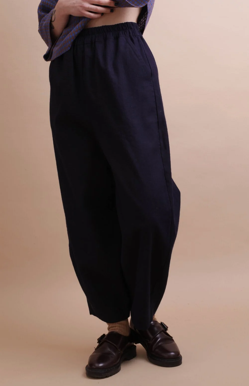 Nadinoo_Balloon_trousers_Ink_Navy_5.jpg