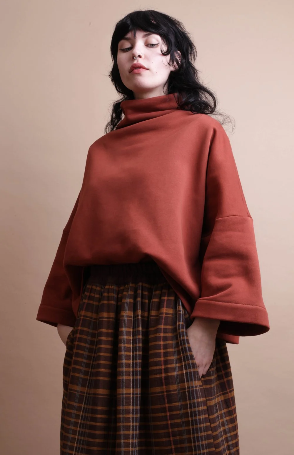 Nadinoo_rust_Painters_fleece_13.jpg