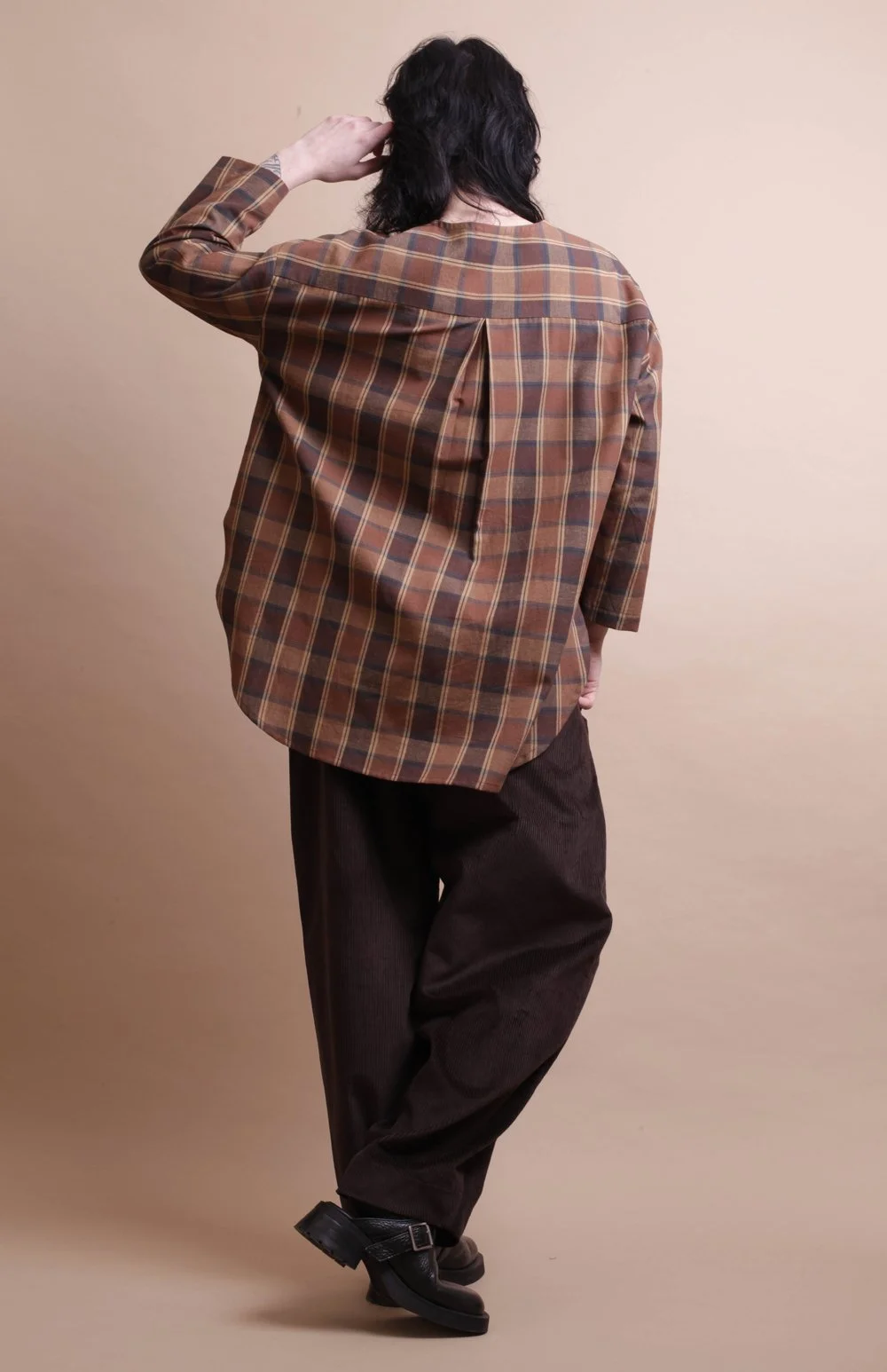 Nadinoo_coffee_Plaid_shirt_6.jpg