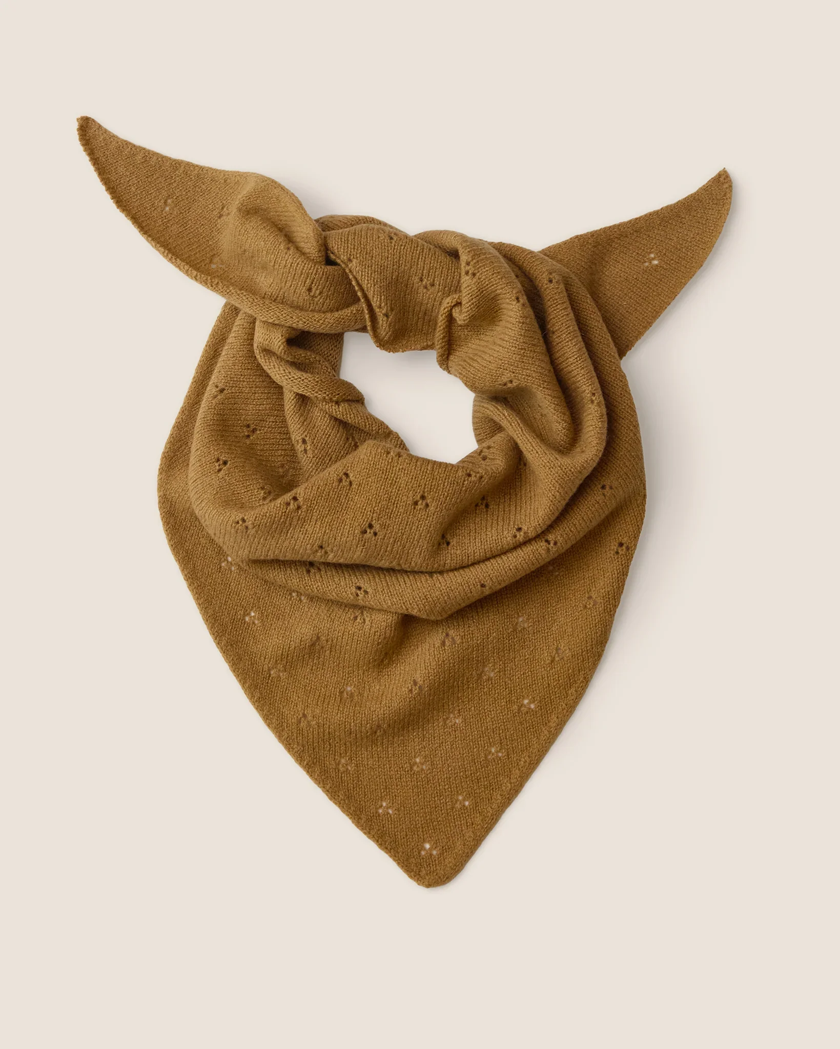 ROVE-knitwear-lambswool-neckerchief-8_3000x.jpg.webp