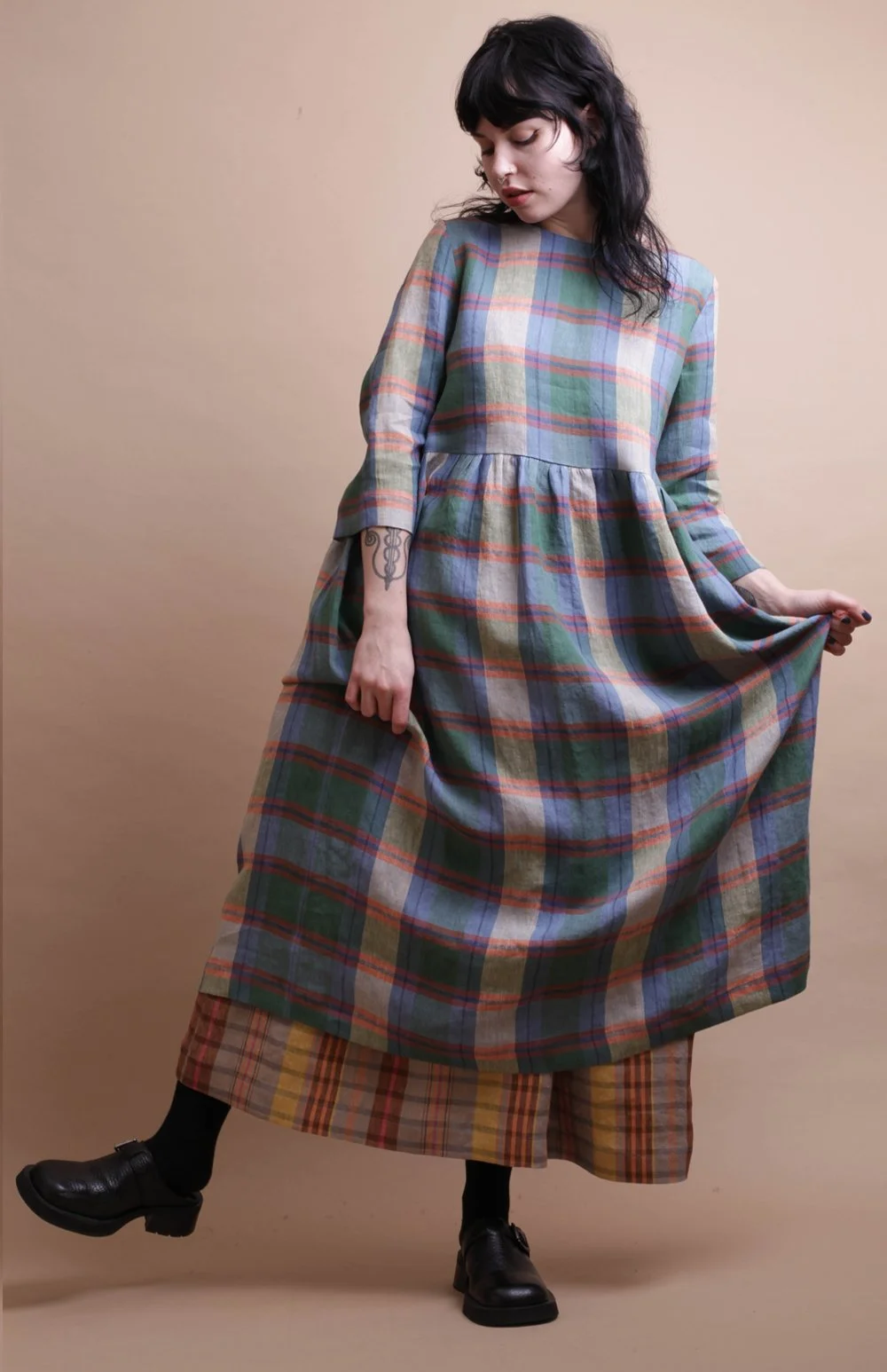 Nadinoo_blue_green_plaid_dress_11.jpg
