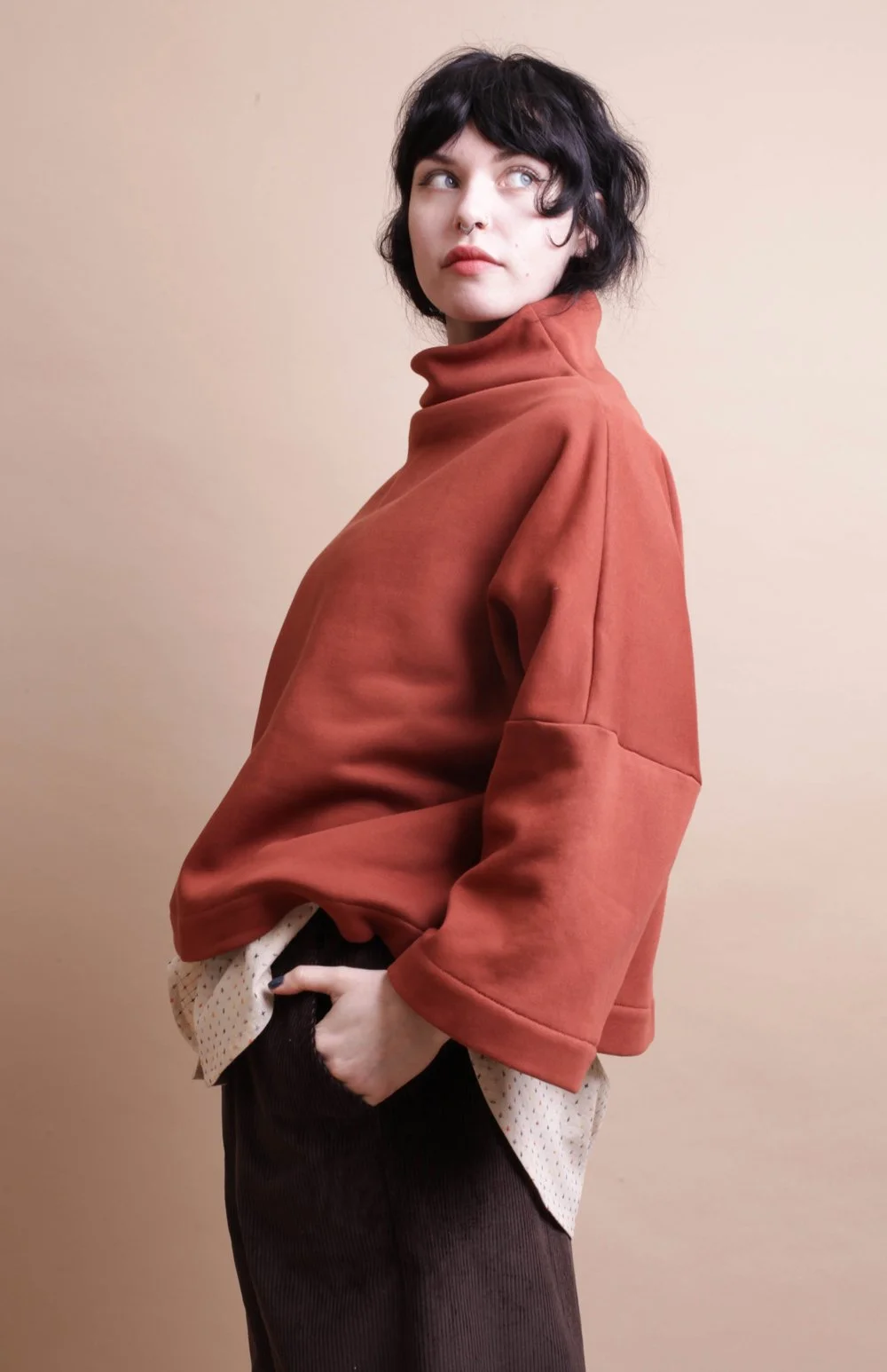Nadinoo_rust_Painters_fleece_5.jpg