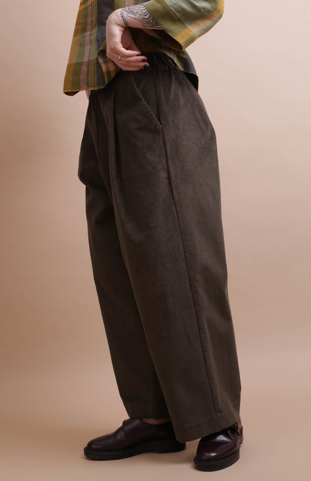 Nadinoo_Olive_Green_check_Top_13.jpg