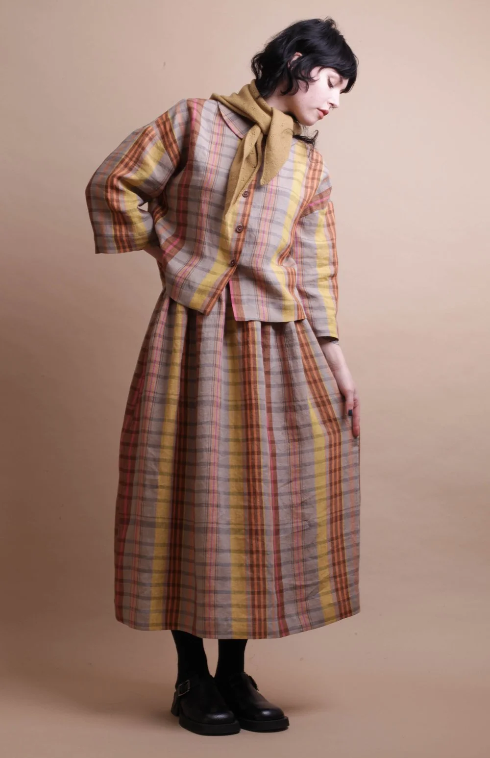 Nadinoo_grey_plaid_town_shirt_14.jpg