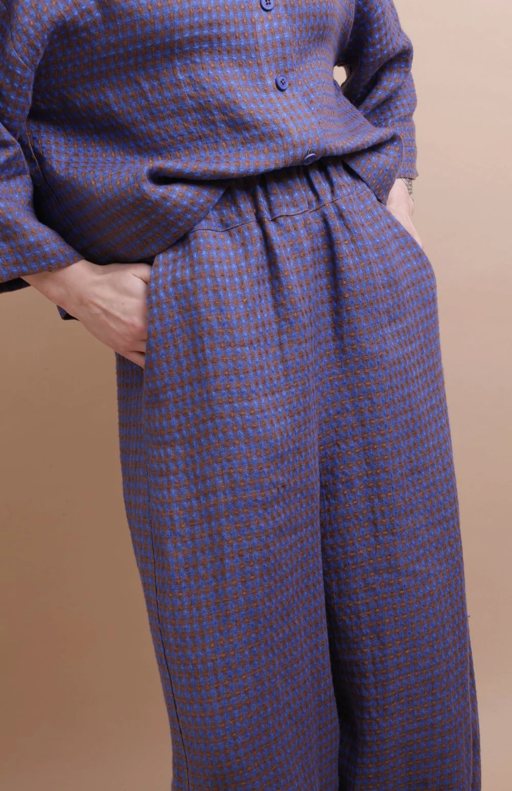 Nadinoo_iblue_ember_Balloon_trousers_5.jpg