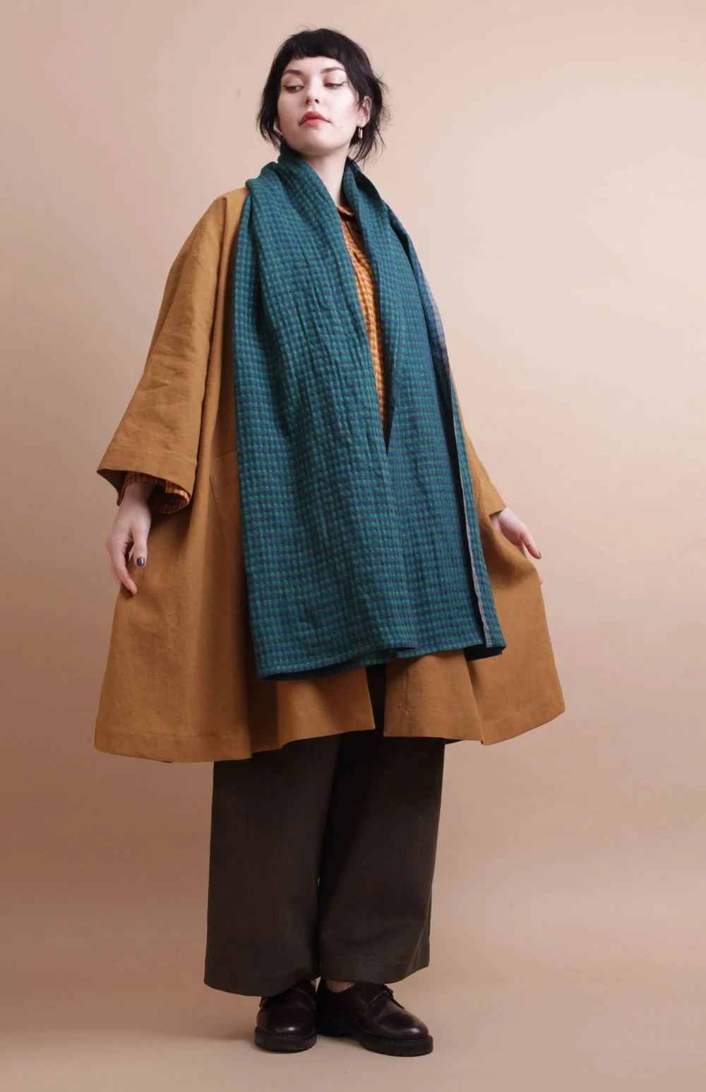 Nadinoo_Bronze_Trapeze_jacket_14.jpg