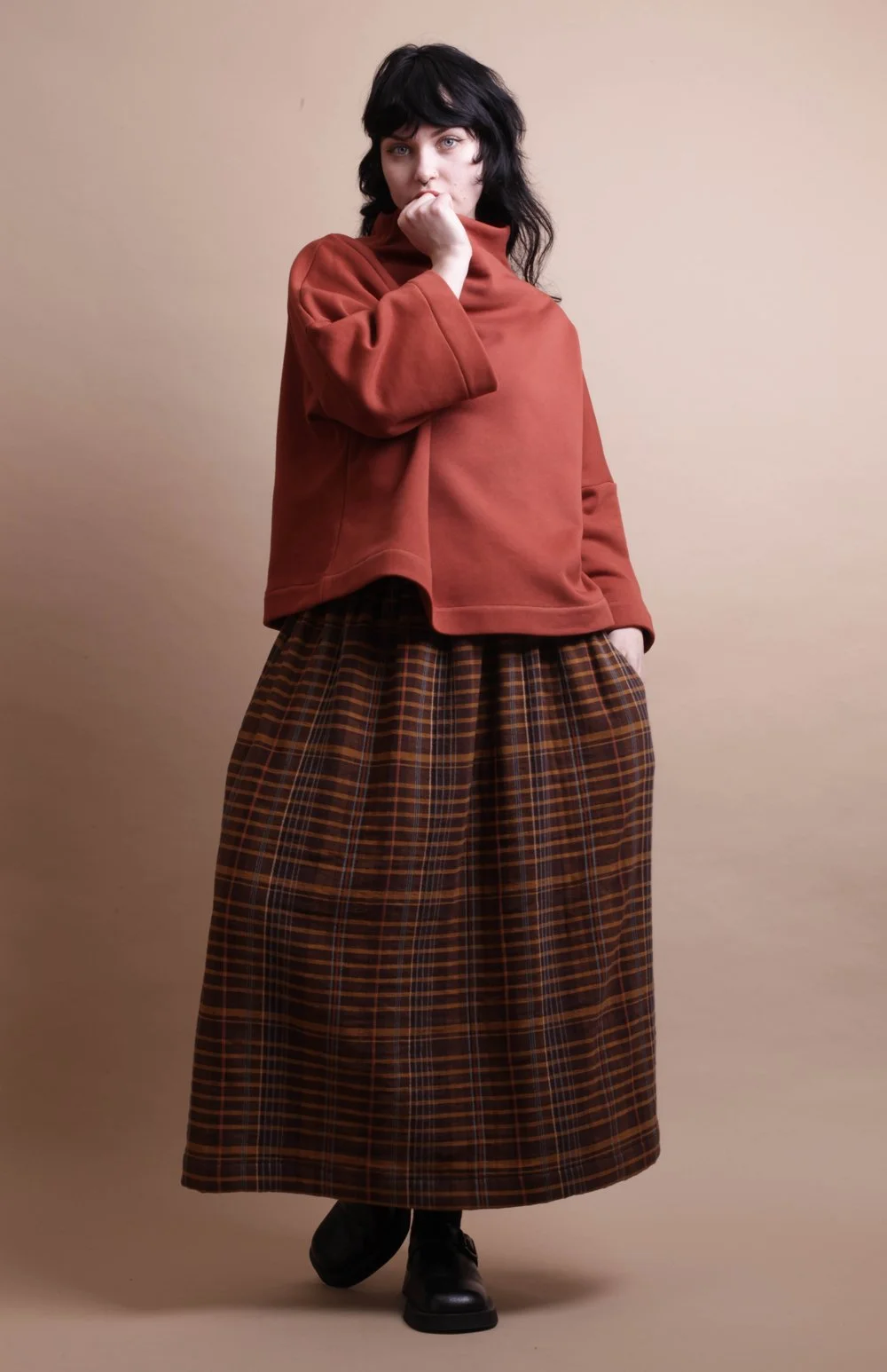 Nadinoo_Coffee_Plaid_padded_skirt_5.jpg