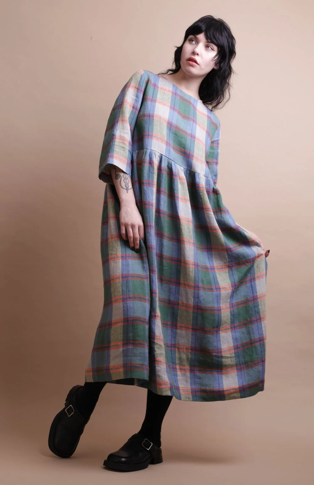 Nadinoo_blue_green_plaid_dress_9.jpg