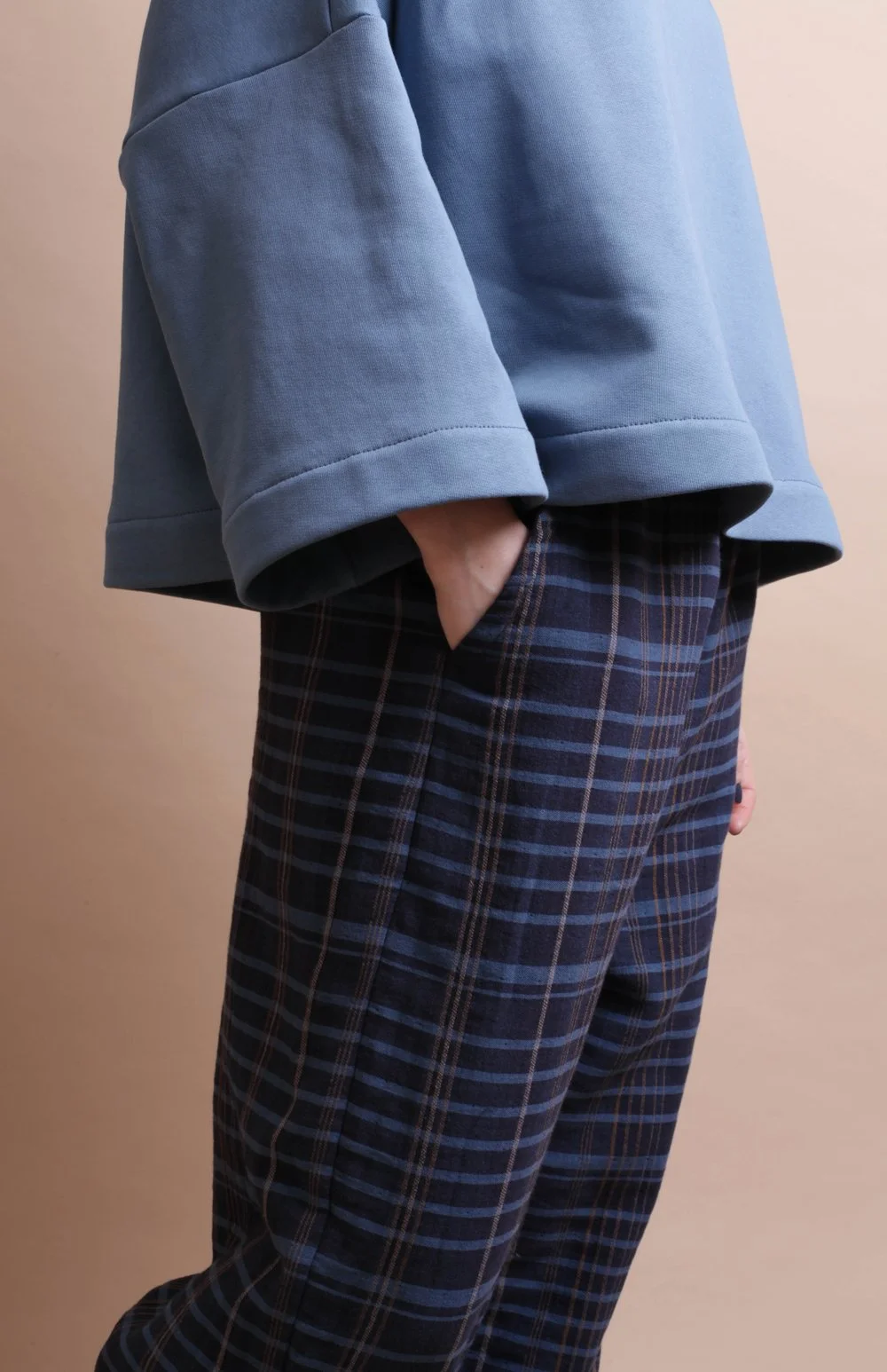 Nadinoo_blue_Plaid_padded_trousers_1.jpg