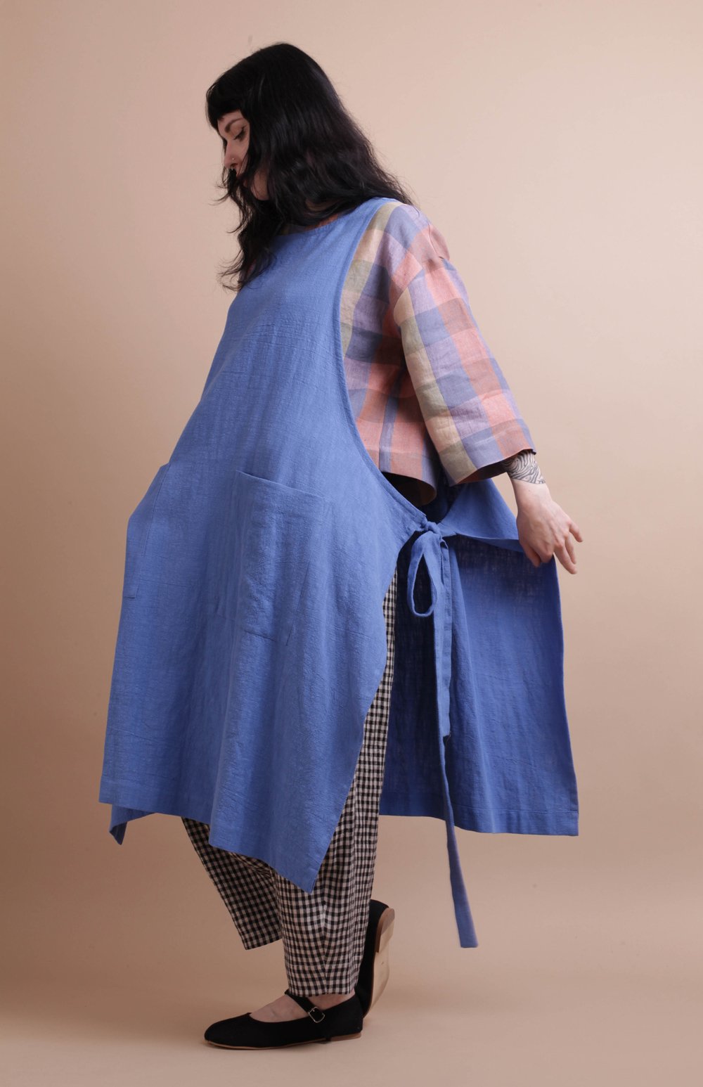 Nadinoo_Mid_Artist_Pinafore_Cornflower_10.jpg