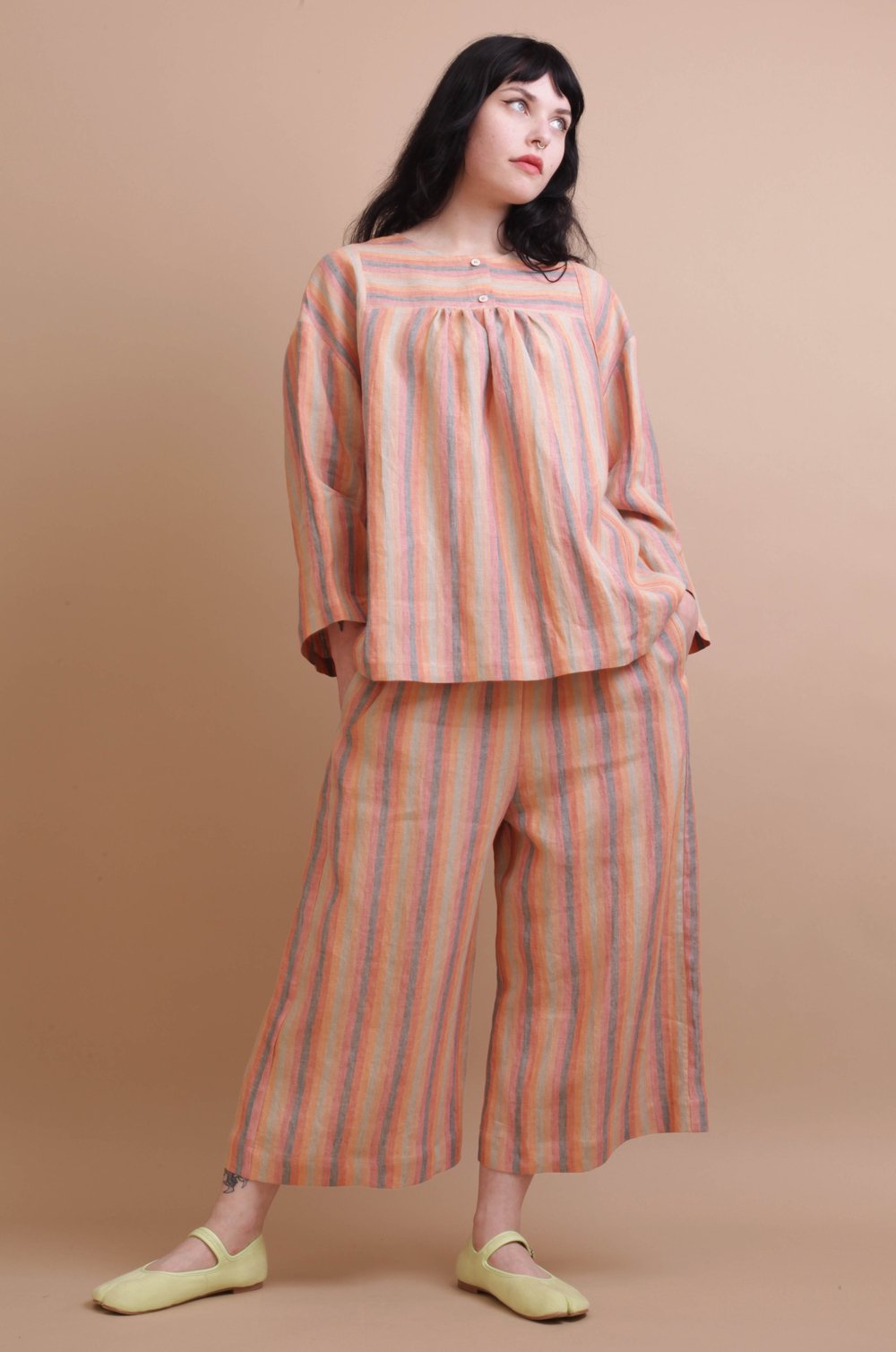 Nadinoo_Carnival_Stripe_Field-Top_2.jpg