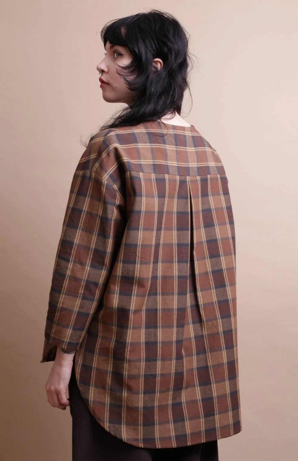 Nadinoo_coffee_Plaid_shirt_18.jpg