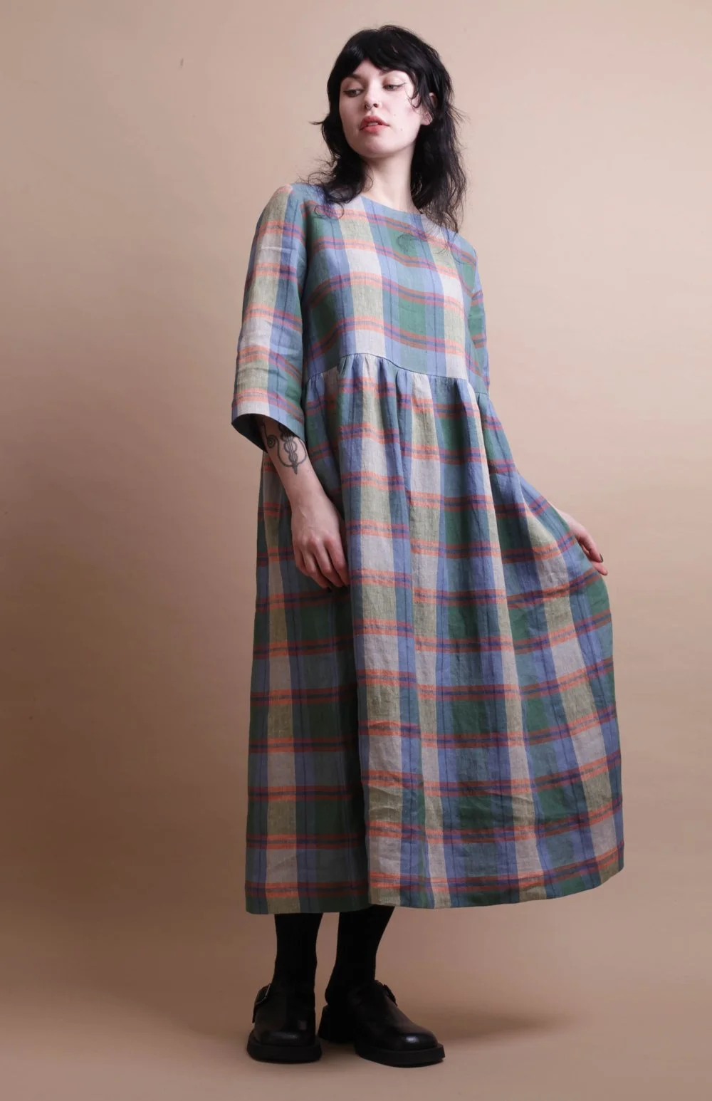 Nadinoo_blue_green_plaid_dress_4.jpg