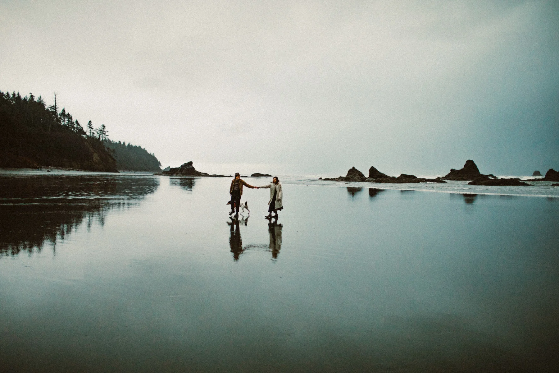 ruby-beach-1924us-engagement-photos-12.jpg