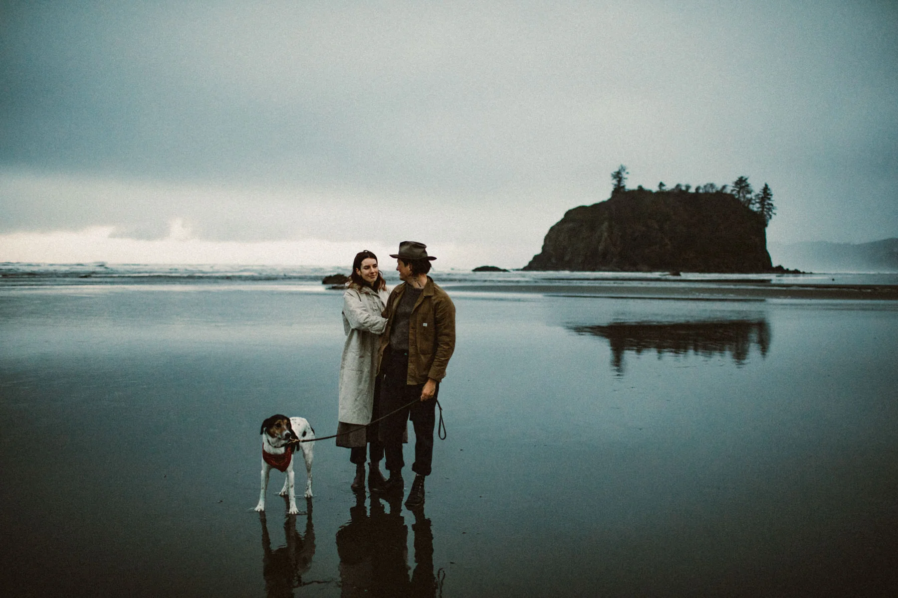 ruby-beach-1924us-engagement-photos-22.jpg