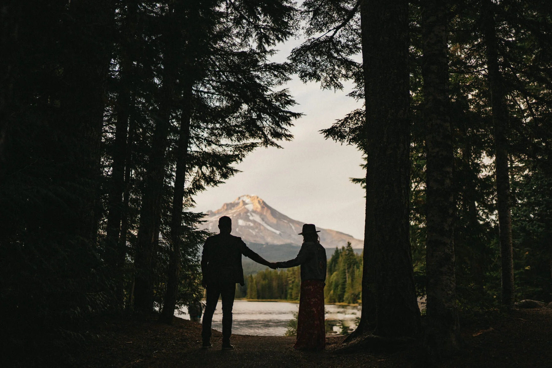 trillium-lake-engagement-photos-132.jpg