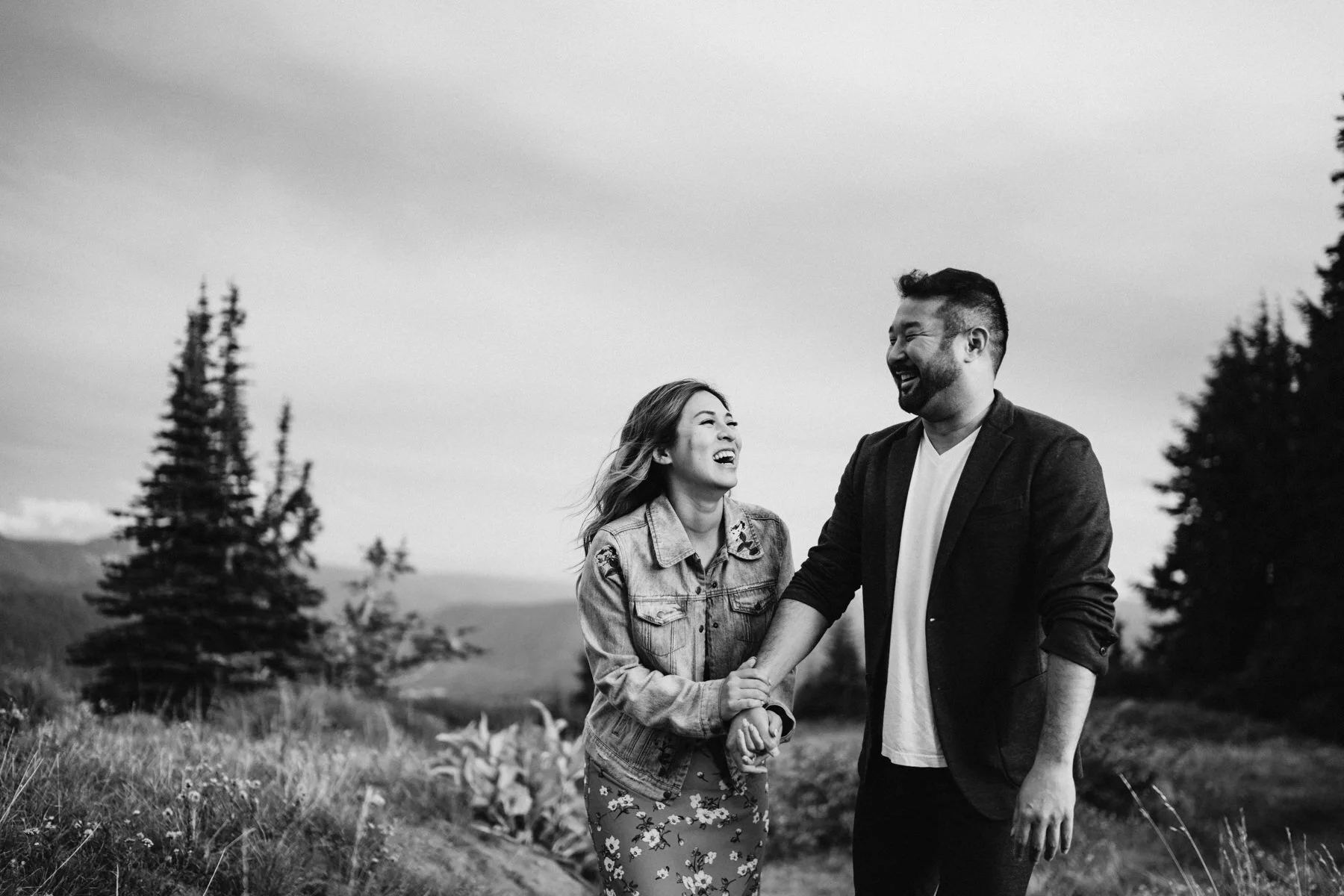 trillium-lake-engagement-photos-141.jpg