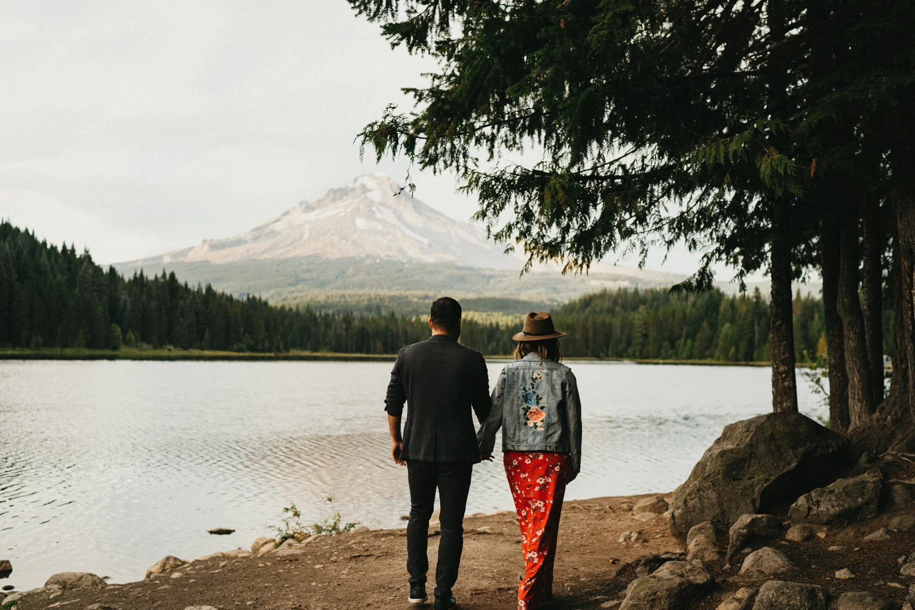 trillium-lake-engagement-photos-096.jpg