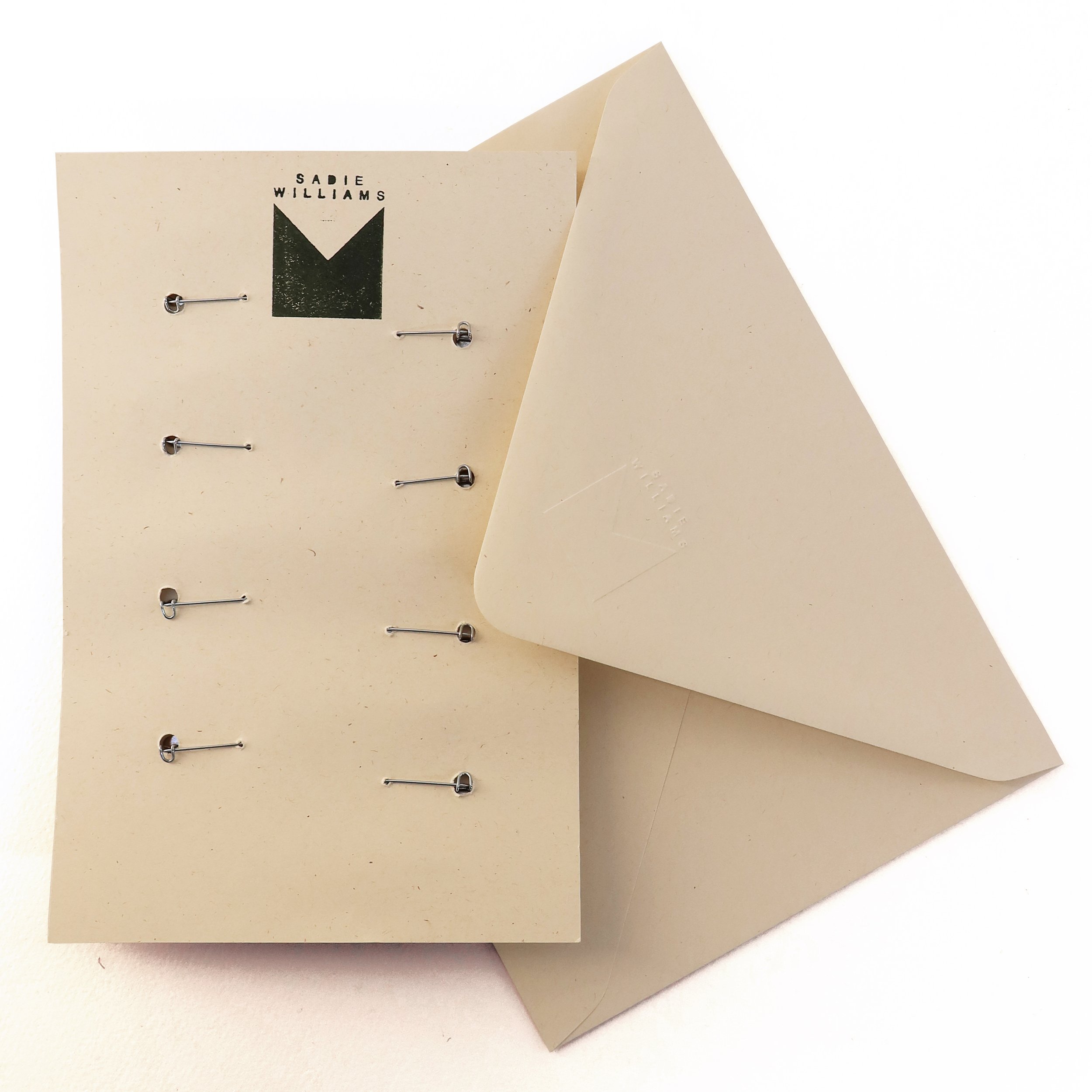 BADGE_PACKAGING.jpg