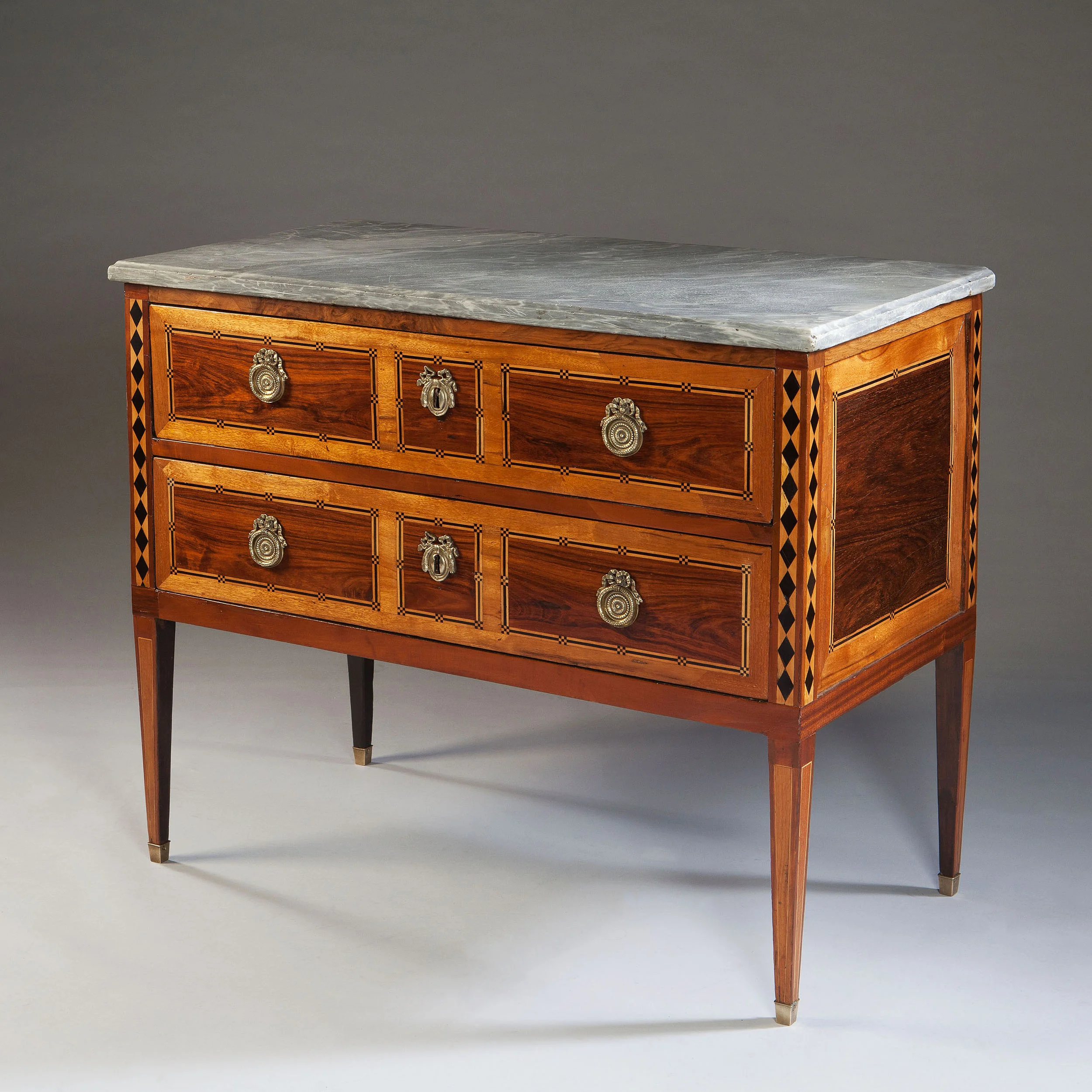 Late 18th Commode 1.jpg
