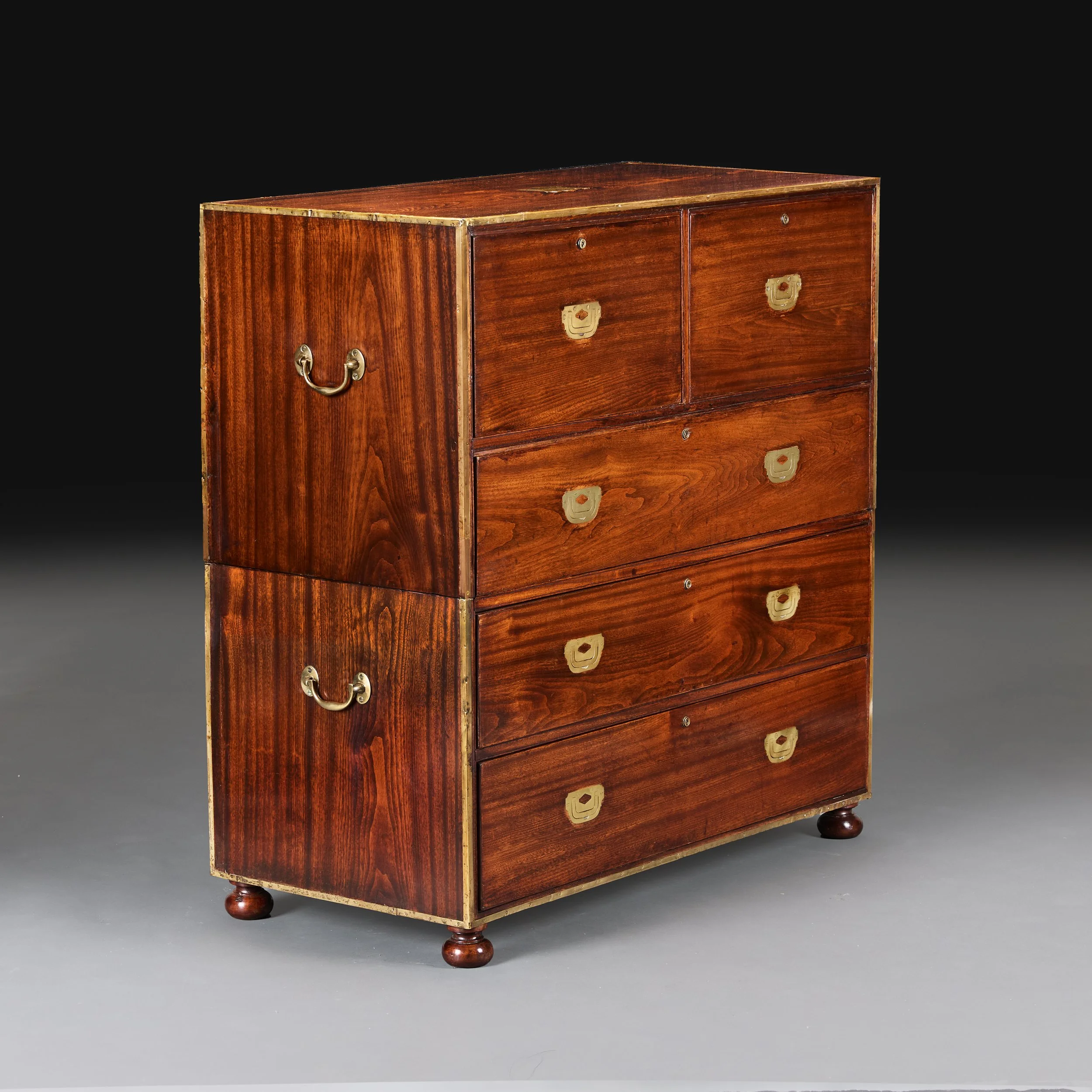 A 19TH CENTURY CAMPHORWOOD CAMPAIGN CHEST