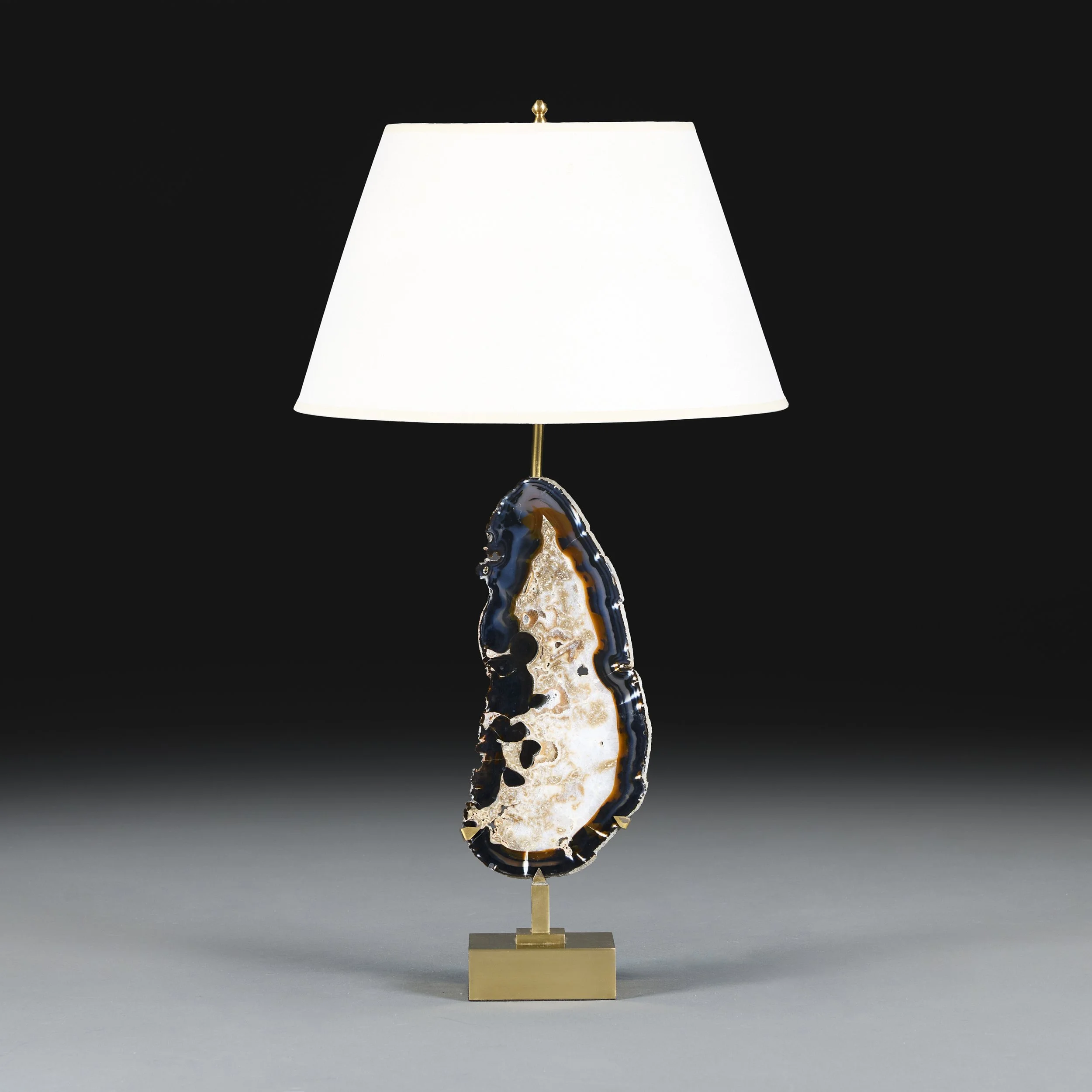 A 20TH CENTURY AGATE LAMP BY WILLY DARO