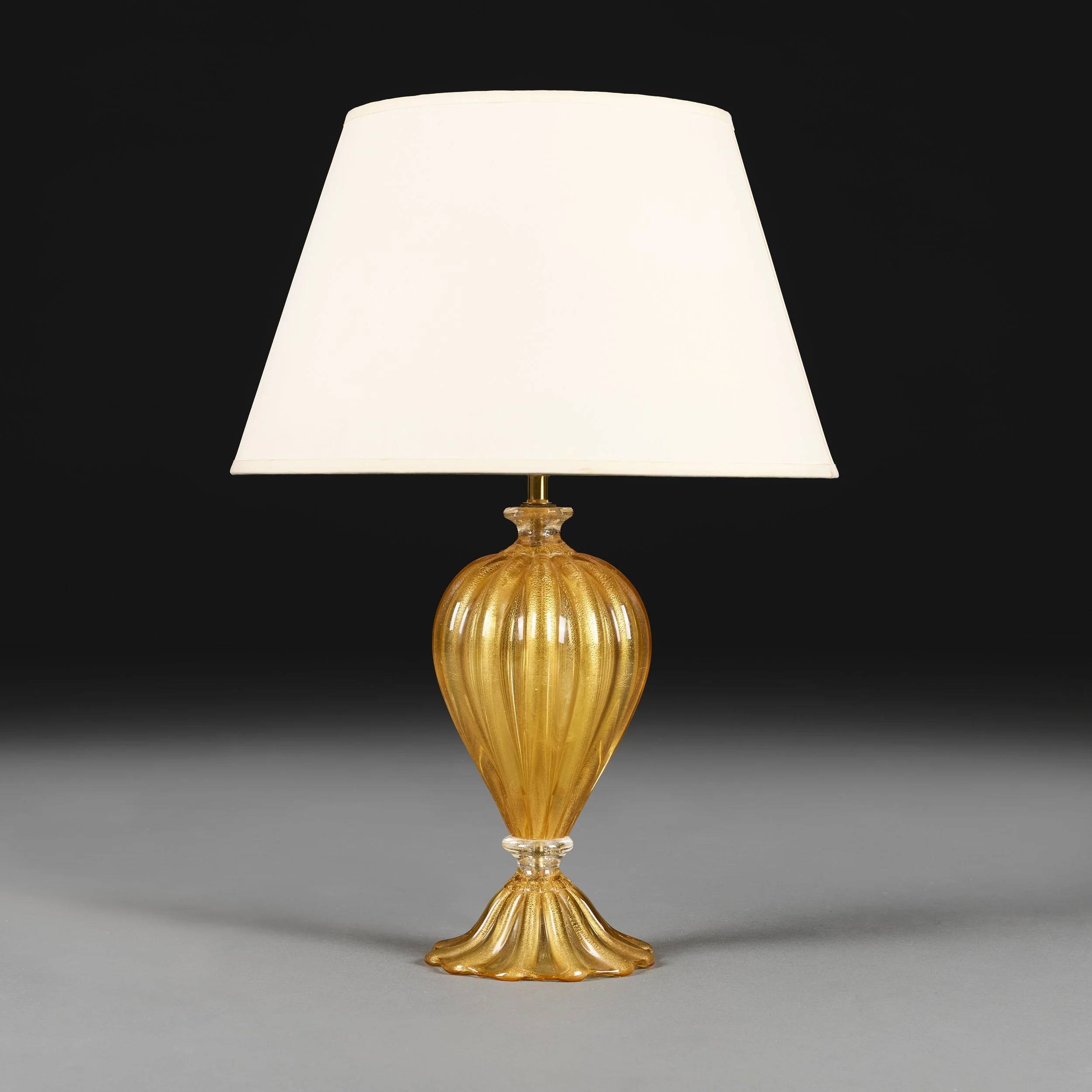 A GOLD MURANO GLASS LAMP BY SEGUSO