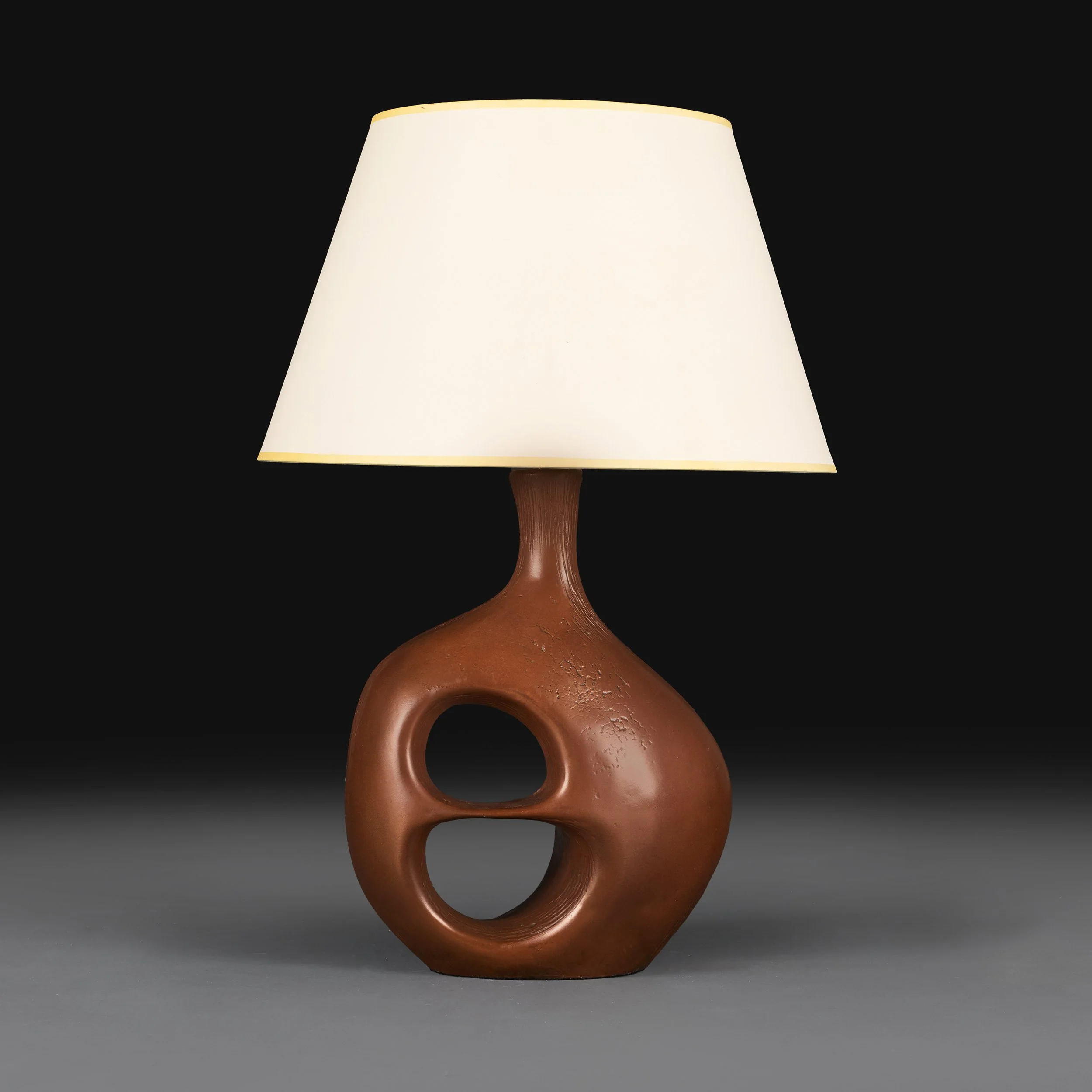 A MID-CENTURY FRENCH RESIN LAMP