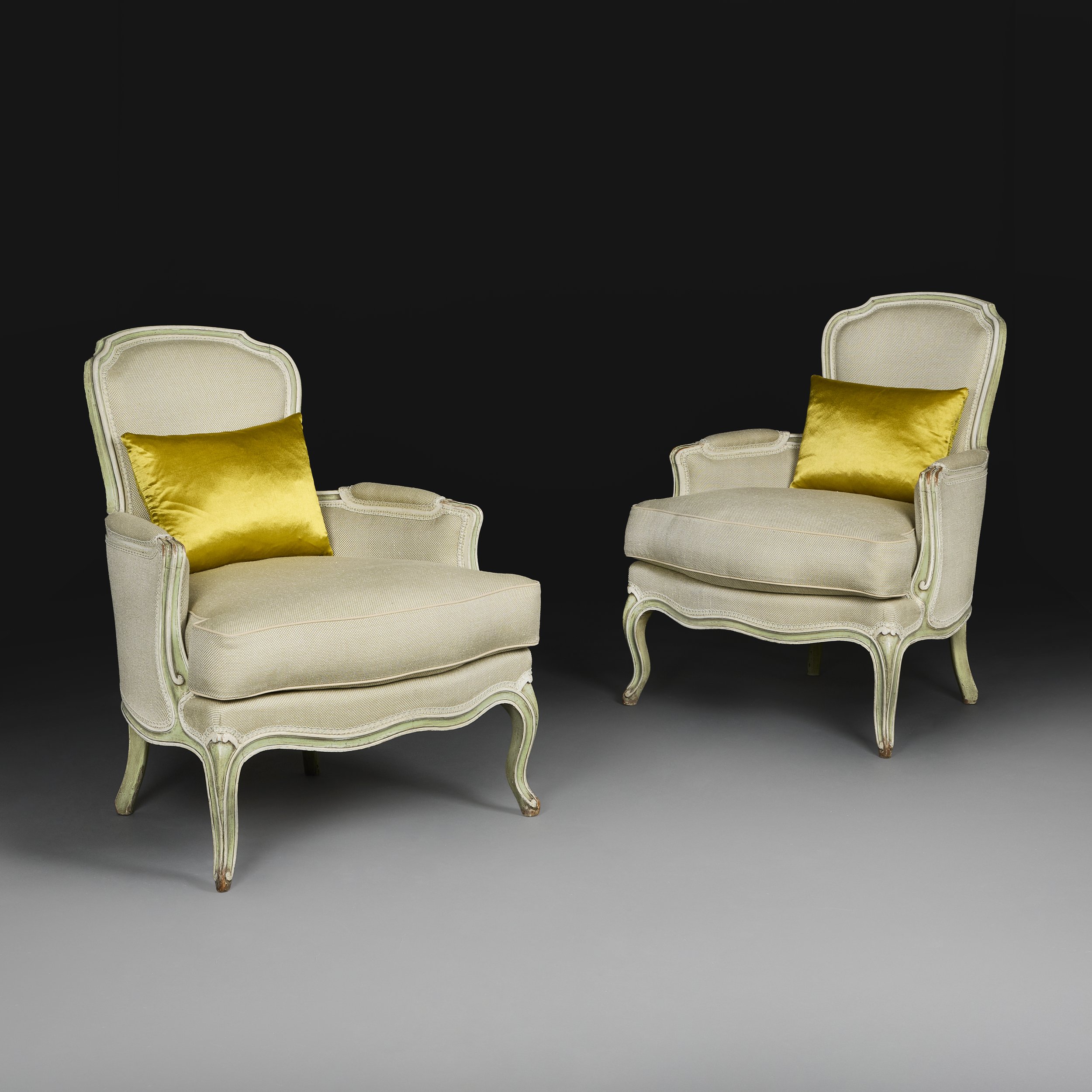 A PAIR OF 19TH CENTURY FRENCH BERGERES