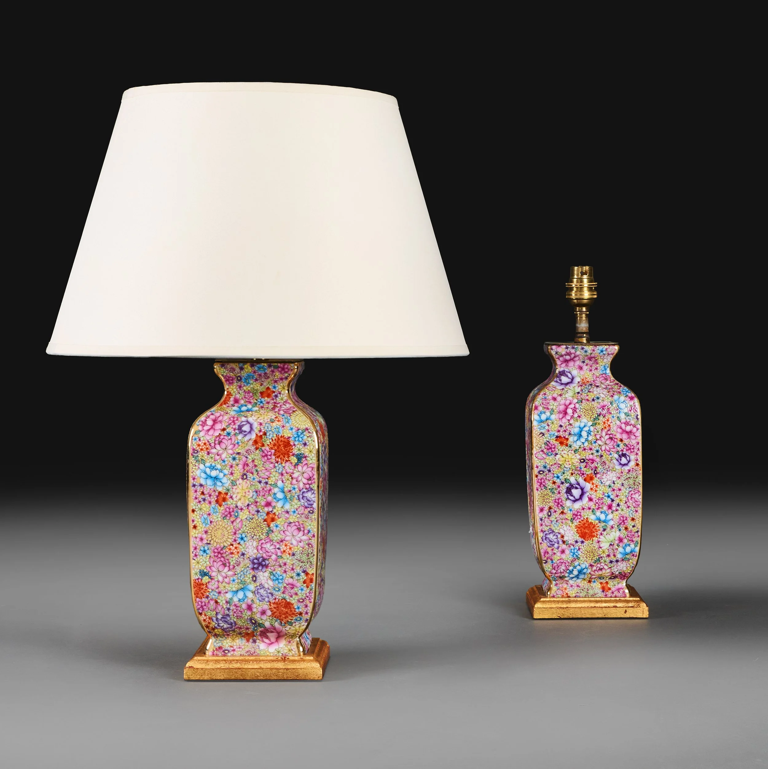 A PAIR OF 19TH CENTURY JAPANESE BOTTLE VASES AS LAMPS