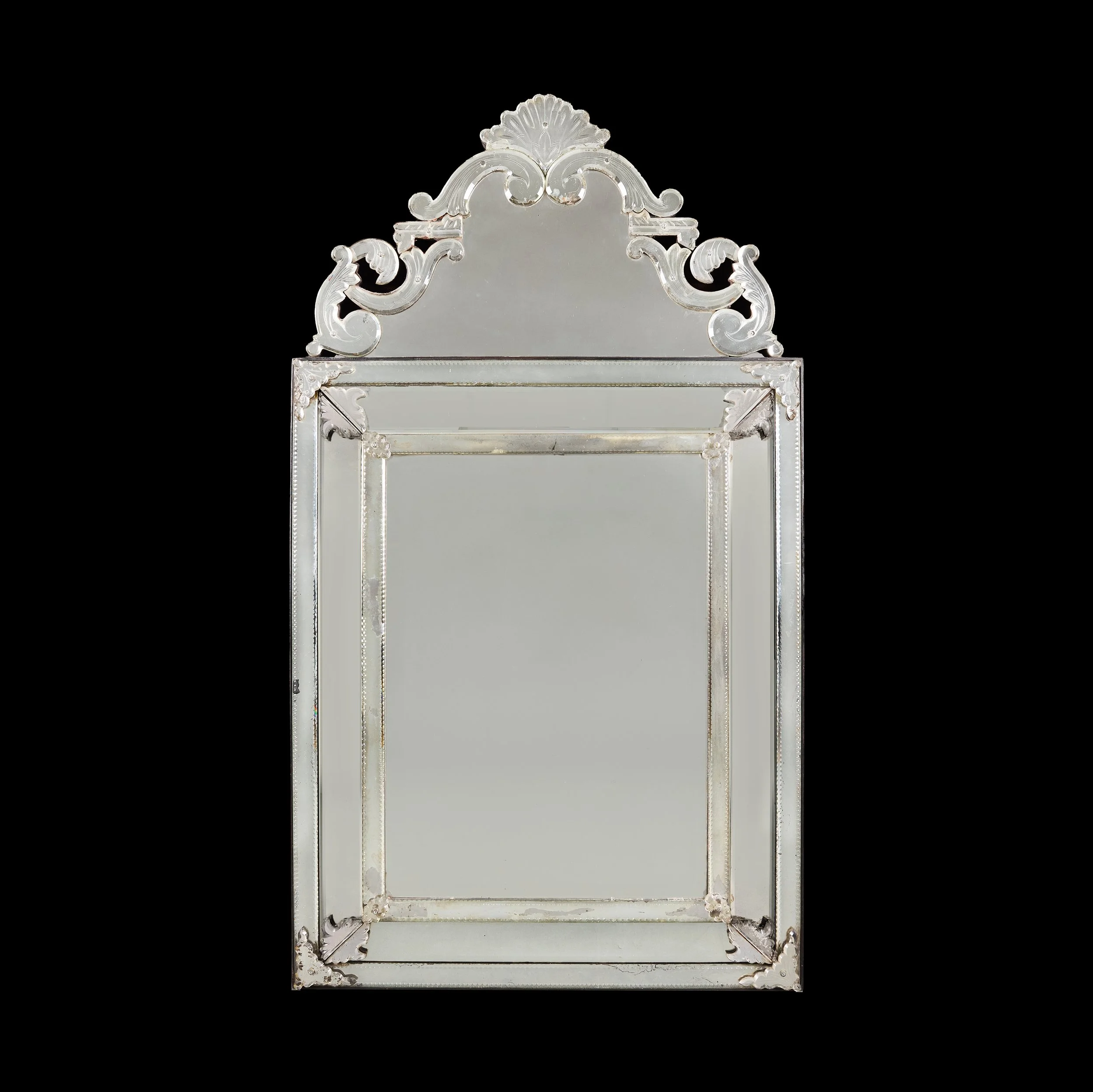 A FINE 19TH CENTURY VENETIAN MIRROR