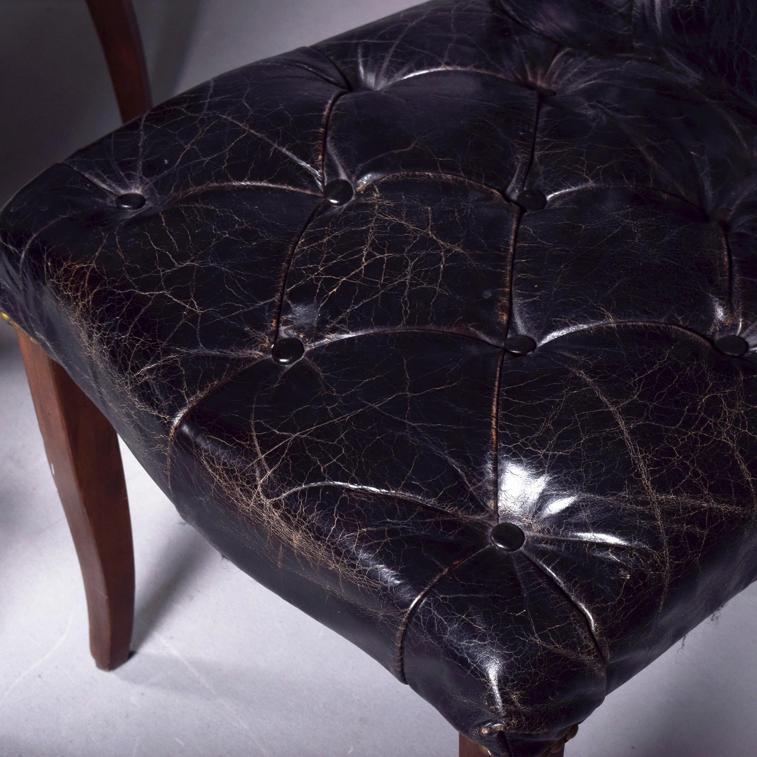 Leather chairs 6.webp